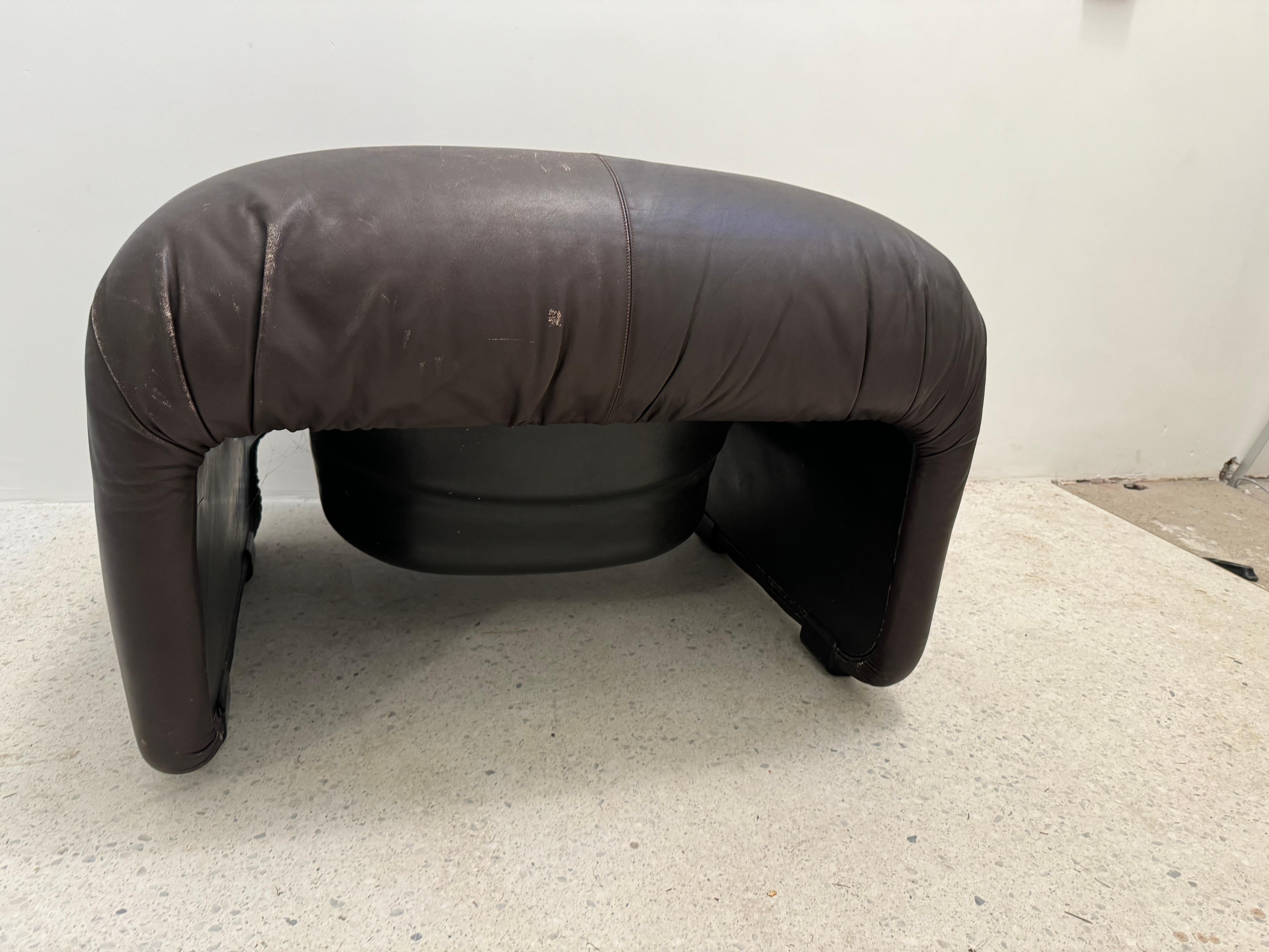 Leather Bonanza 1 seat armchair by Afra & Tobia Scarpa, for C&B, Italy, 1970's For Sale