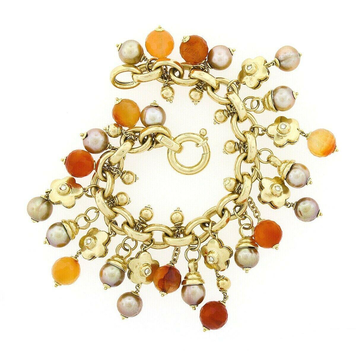 Bonato Bracelet à breloques en or 18 carats avec perles de fleurs, diamants et quartz orange Pour femmes en vente