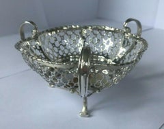 Bonbon Dish in Sterling Silver by Synyer & Beddoes, 1910