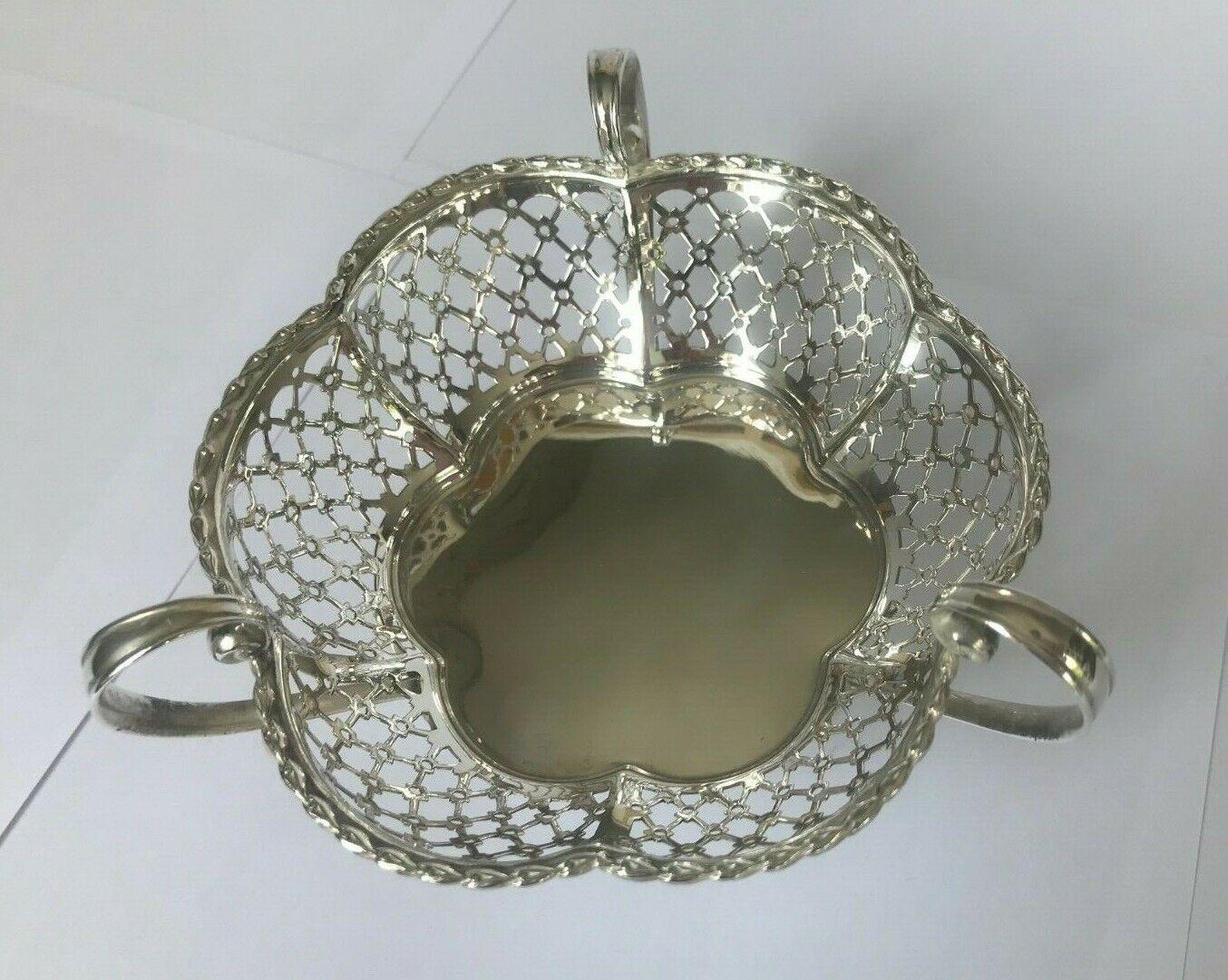 Bonbon Dish in Sterling Silver by Synyer & Beddoes, 1910 For Sale 4