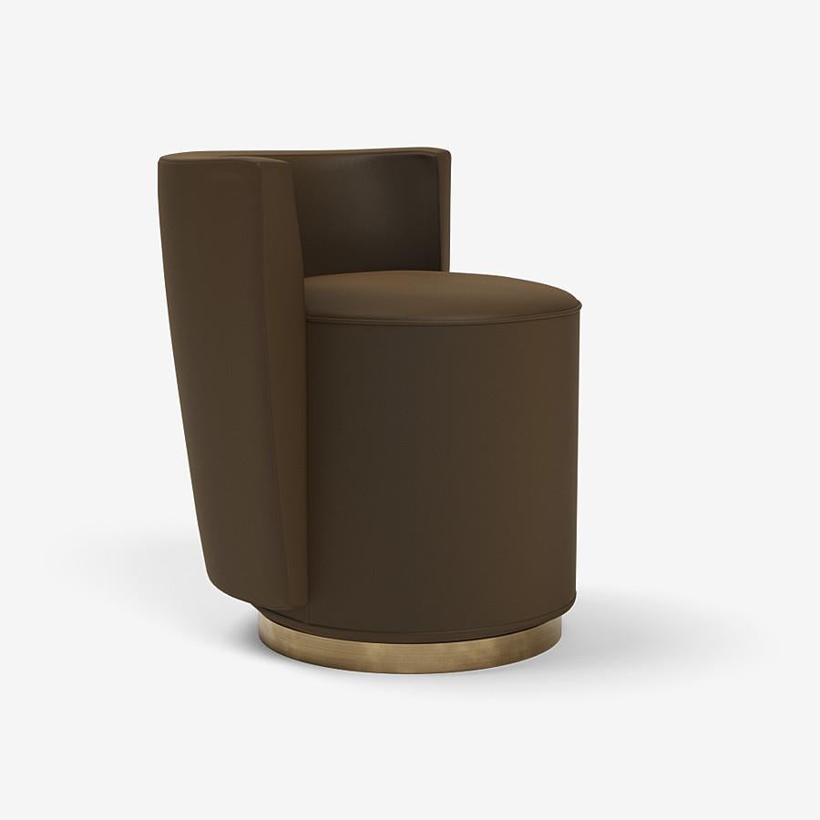 This Bond Street stool by Yabu Pushelberg is upholstered in Ontario Street, pigmented nappa leather with natural grain. Ontario Street comes in 12 colorways from Germany, with a weight of 1.7-1.9mm.

The Bond Street stool by Yabu Pushelberg