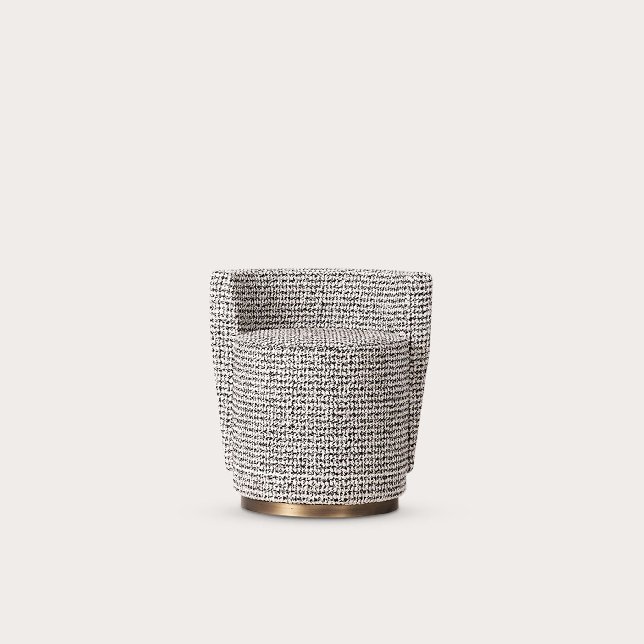 italien Tabouret Bond Street de Yabu Pushelberg avec base pivotante en laiton antique laqué en vente