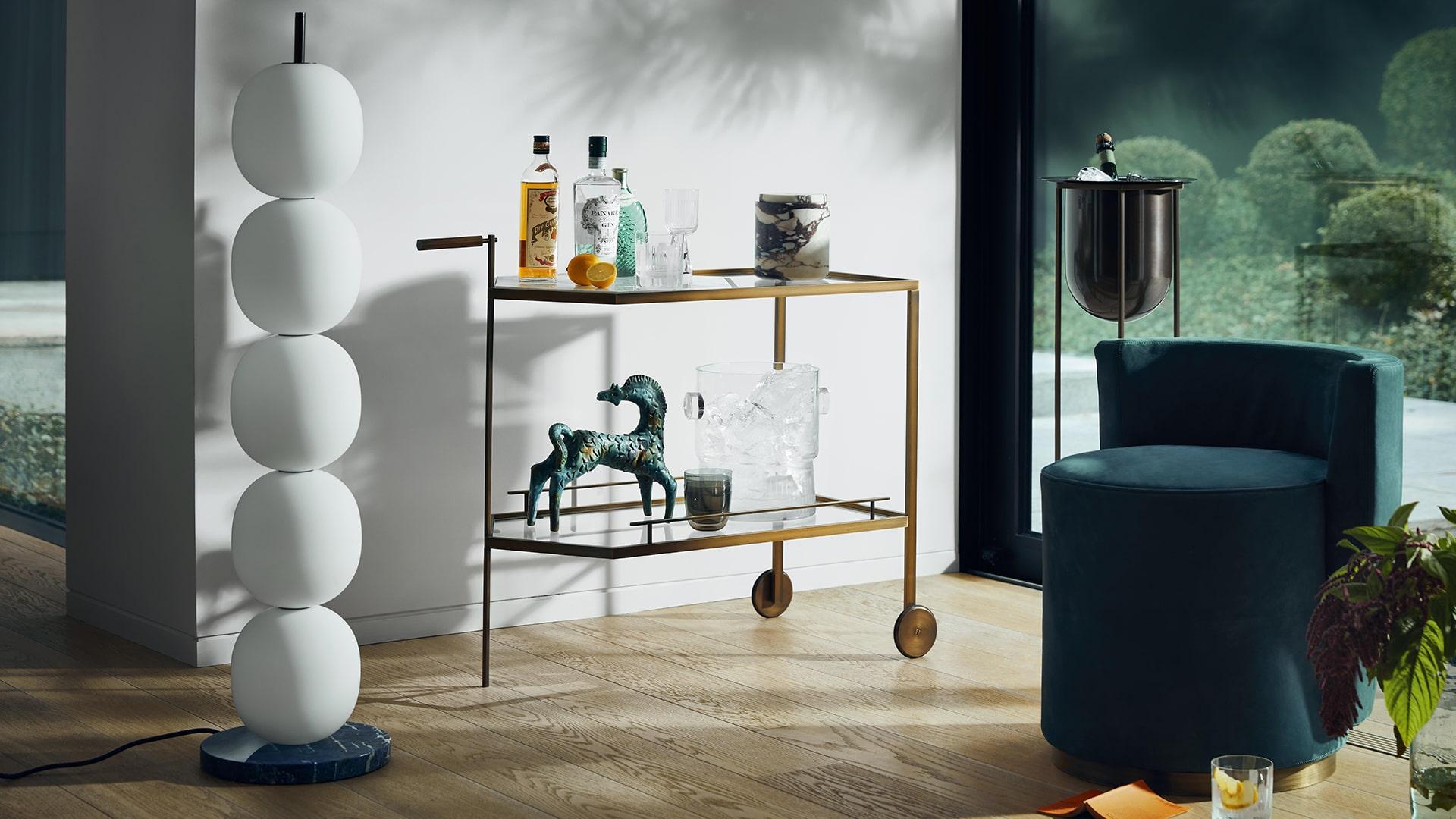 Tabouret Bond Street de Yabu Pushelberg avec base pivotante en laiton antique laqué en vente 1