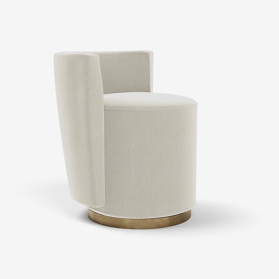 This Bond Street Stool by Yabu Pushelberg is upholstered in Geneva Avenue textured wool. Geneva Avenue comes in 5 colorways from Germany with a composition of 96% virgin wool and 4% polyamide, a weight of 1010g/m and a Martindale of 90,000
