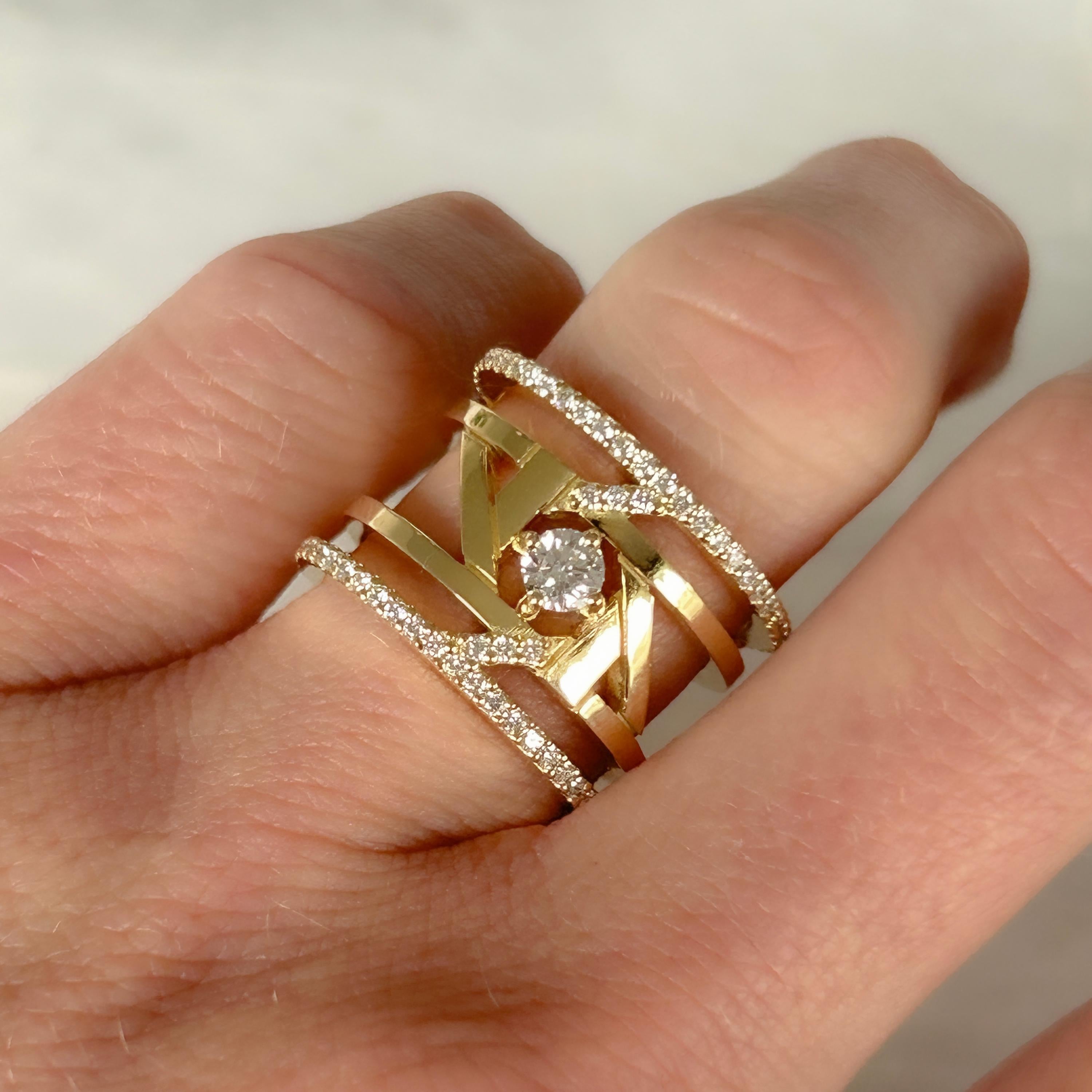 Contemporaneo Anello Bonding in oro giallo 18 carati con diamanti in vendita