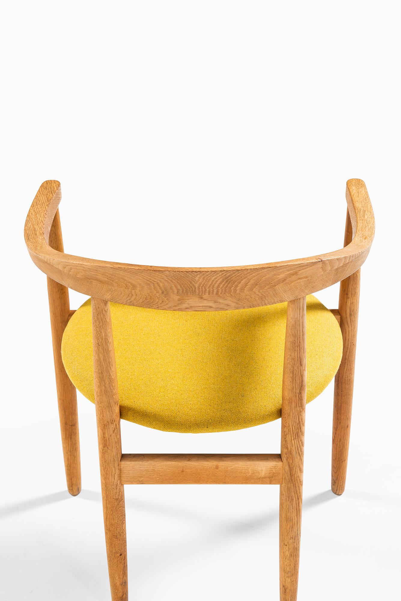 Fabric Bondo Gravesen Armchairs in Oak by Bondo Gravesen in Denmark For Sale