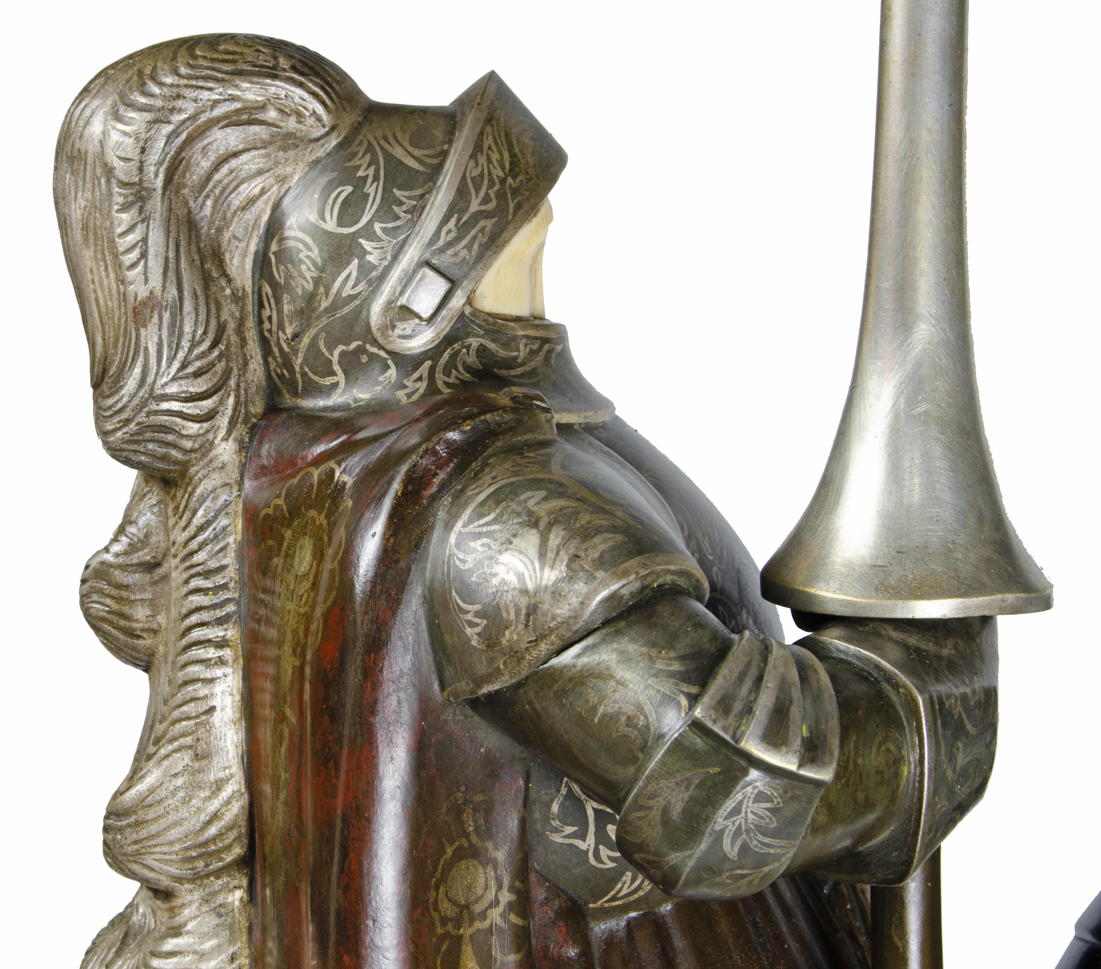 Metà XX secolo Scultura di cavaliere in osso e bronzo con base in marmo di A. Kéléty, Francia in vendita