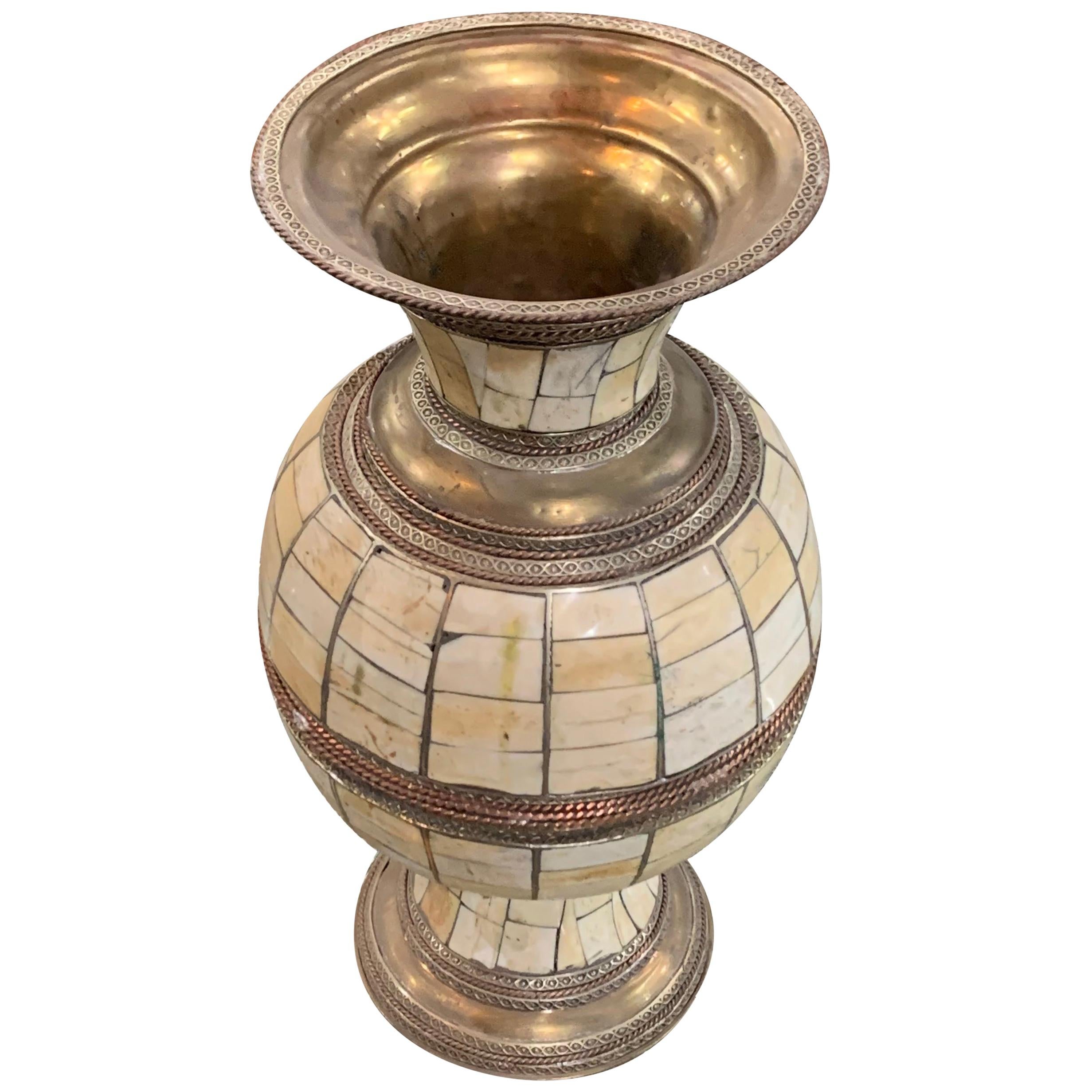 North African Vases and Vessels 95 For Sale at 1stdibs