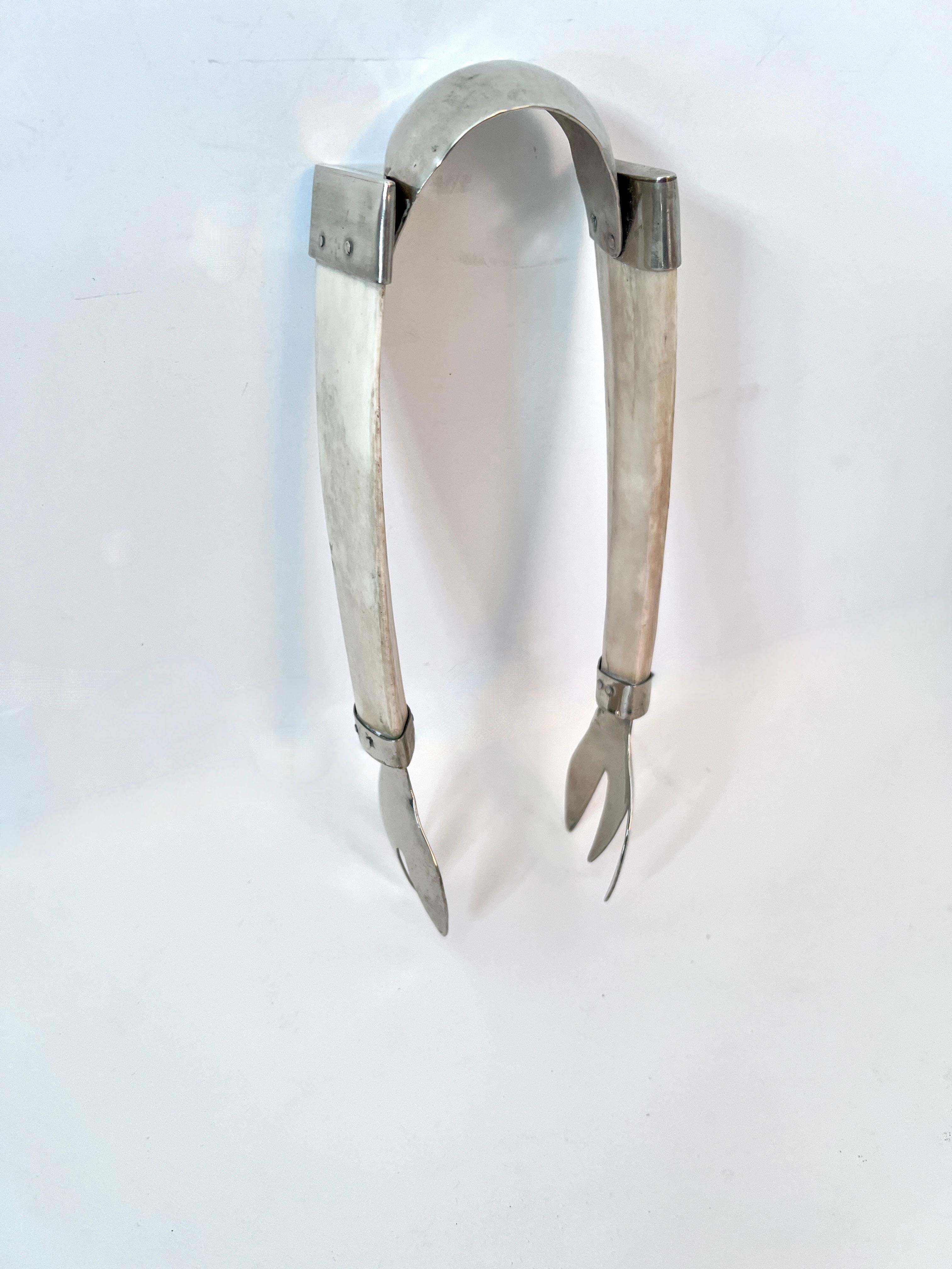 Bone and Silver Plate Cocktail Ice Tongs  In Good Condition For Sale In Los Angeles, CA