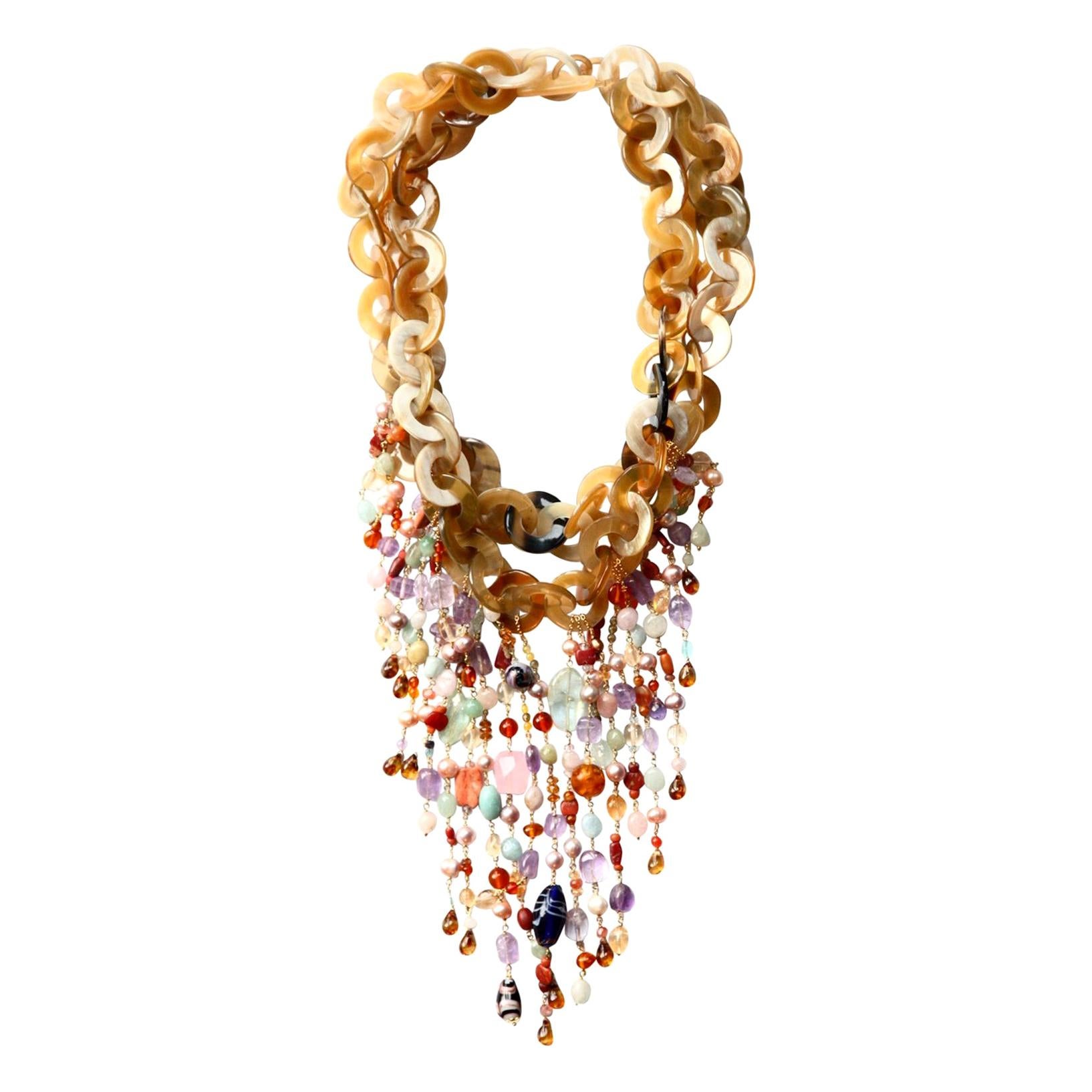 Collana Arcobaleno con catena d'osso e frange multiple in oro giallo 18 carati in vendita