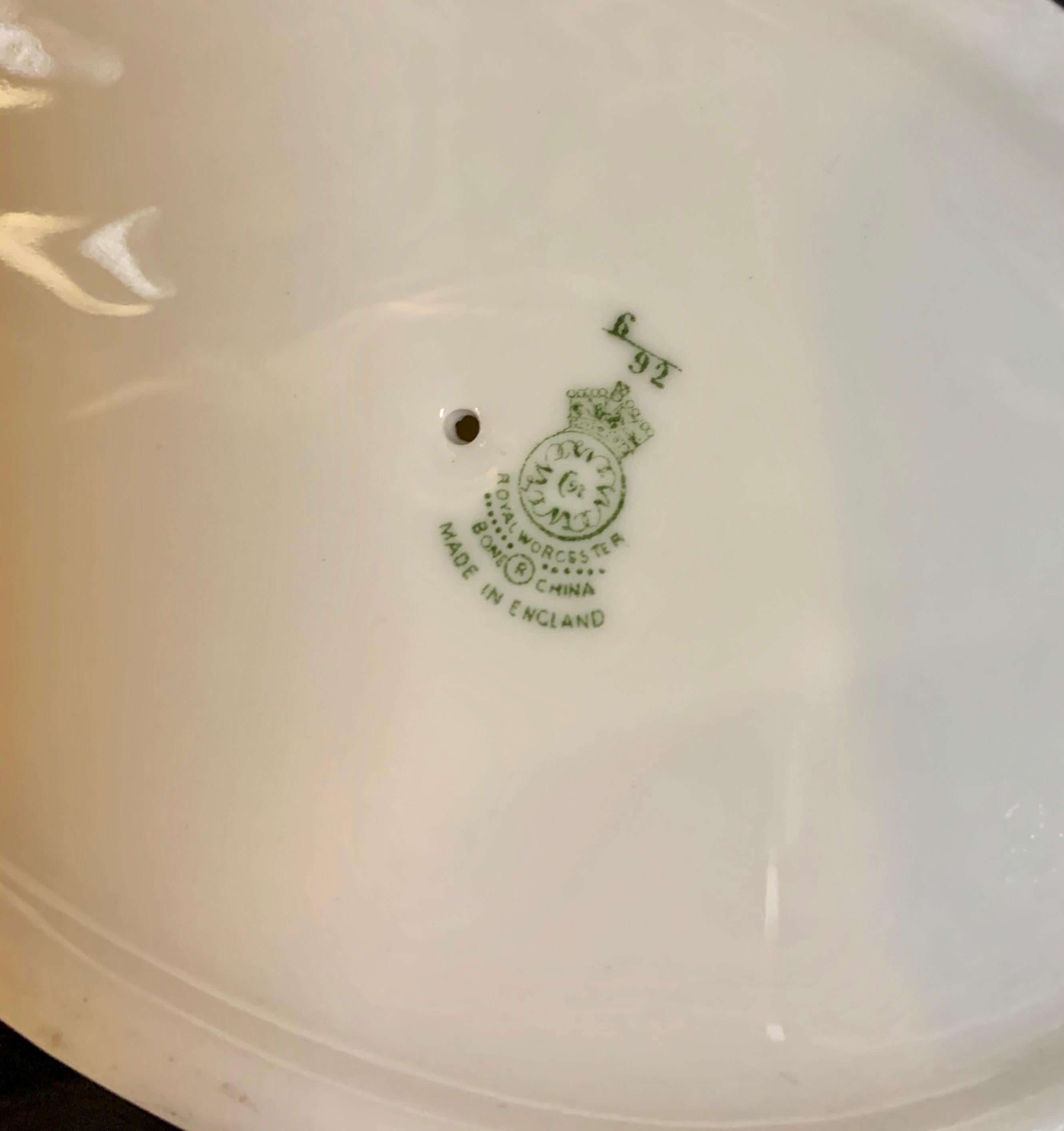 Bone China Dolphin Soap Dish In Good Condition In Los Angeles, CA