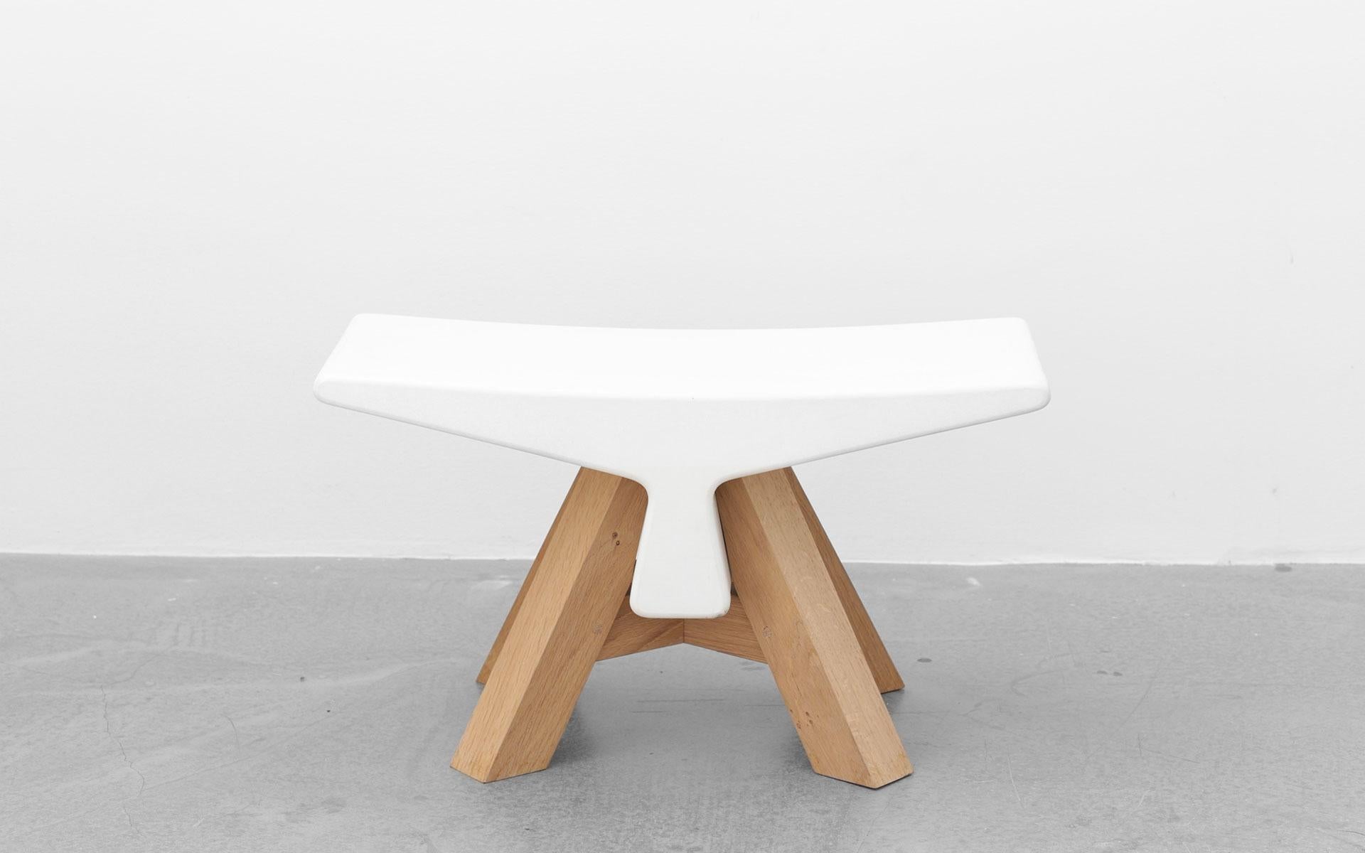 Bone Ductal is a molded concrete and oak stool, a step up from its marble version on the evolutionary scale. Convoking the timeless, aspiring to meditation, the Bone Ductal stool uses archetypes, half-way between an Asian neck-support and a Japanese