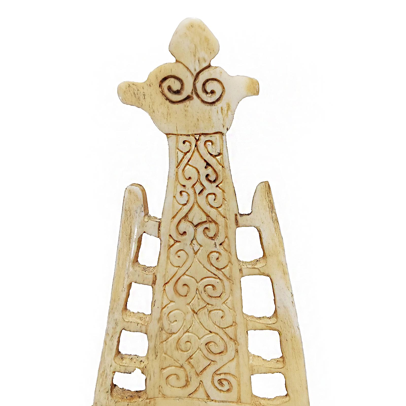 Bone Hair Comb, Indonesia, Mid 20th Century 2