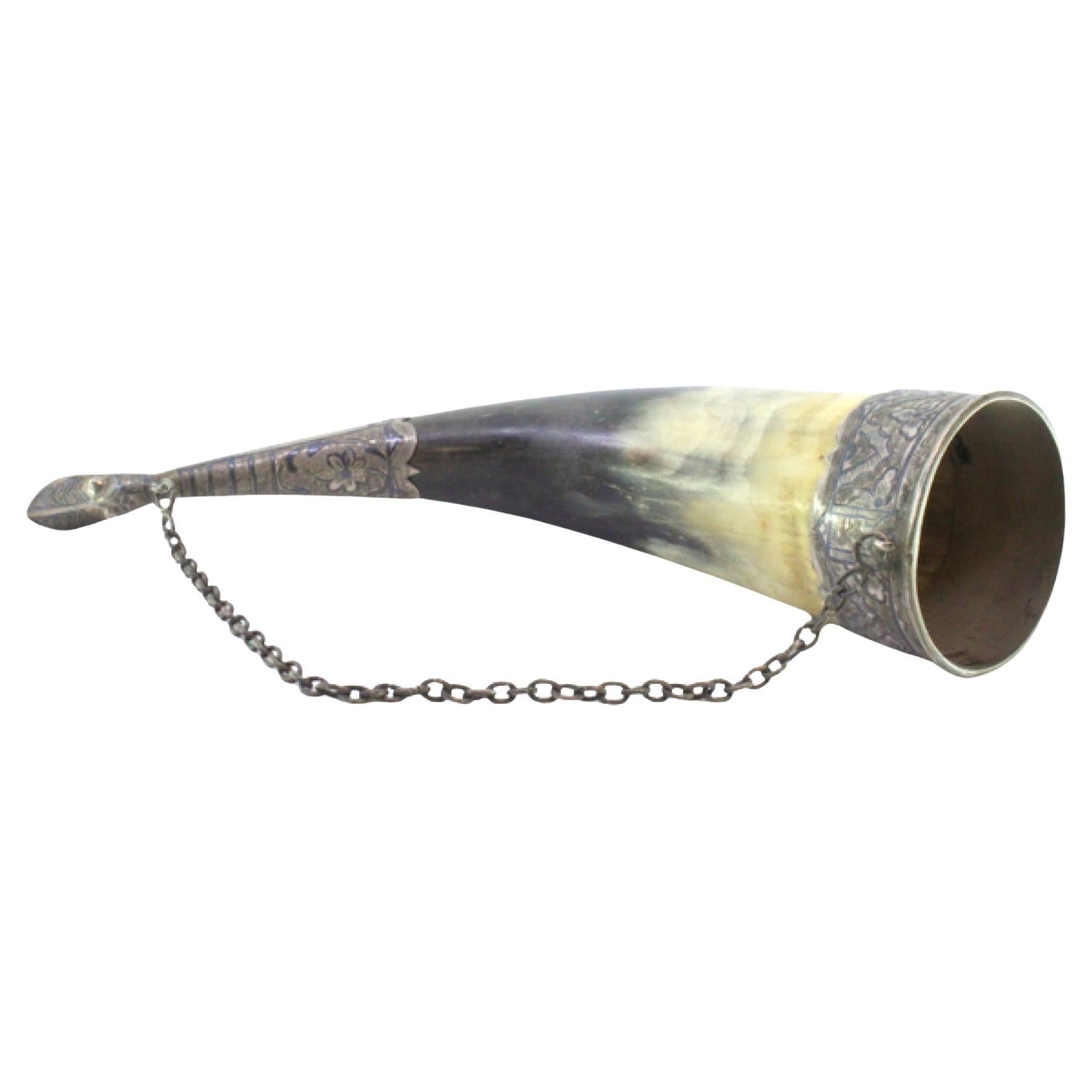 Bone polvarinho with silver applications and padlock mesh chain For Sale