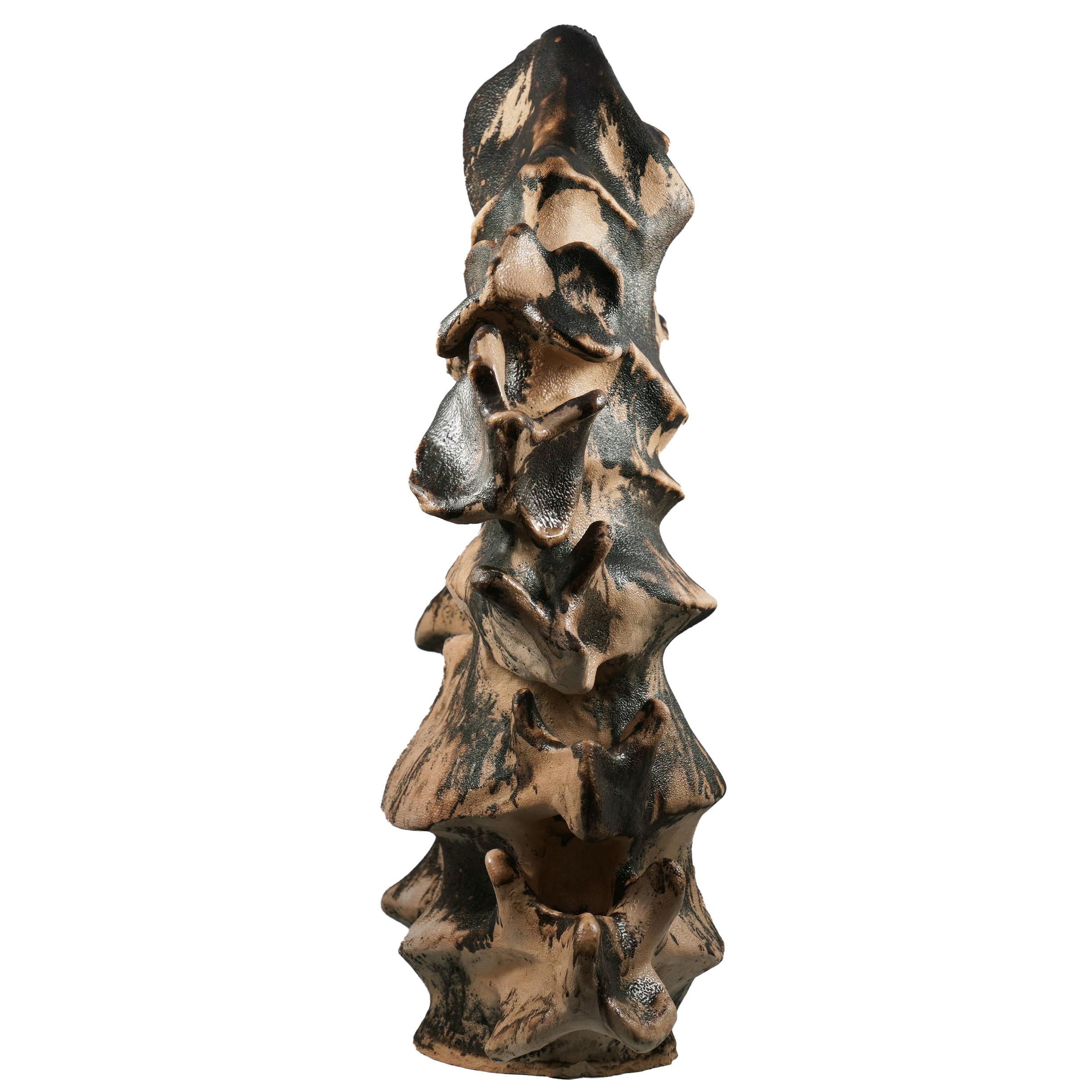 Malaisien Série Bone n°2, collection Bones, sculpture en céramique raku d'Adil Ghani en vente