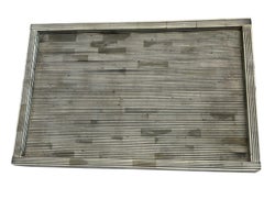 Vassoio per ossa a linee sottili nero e crema, India, Contemporary