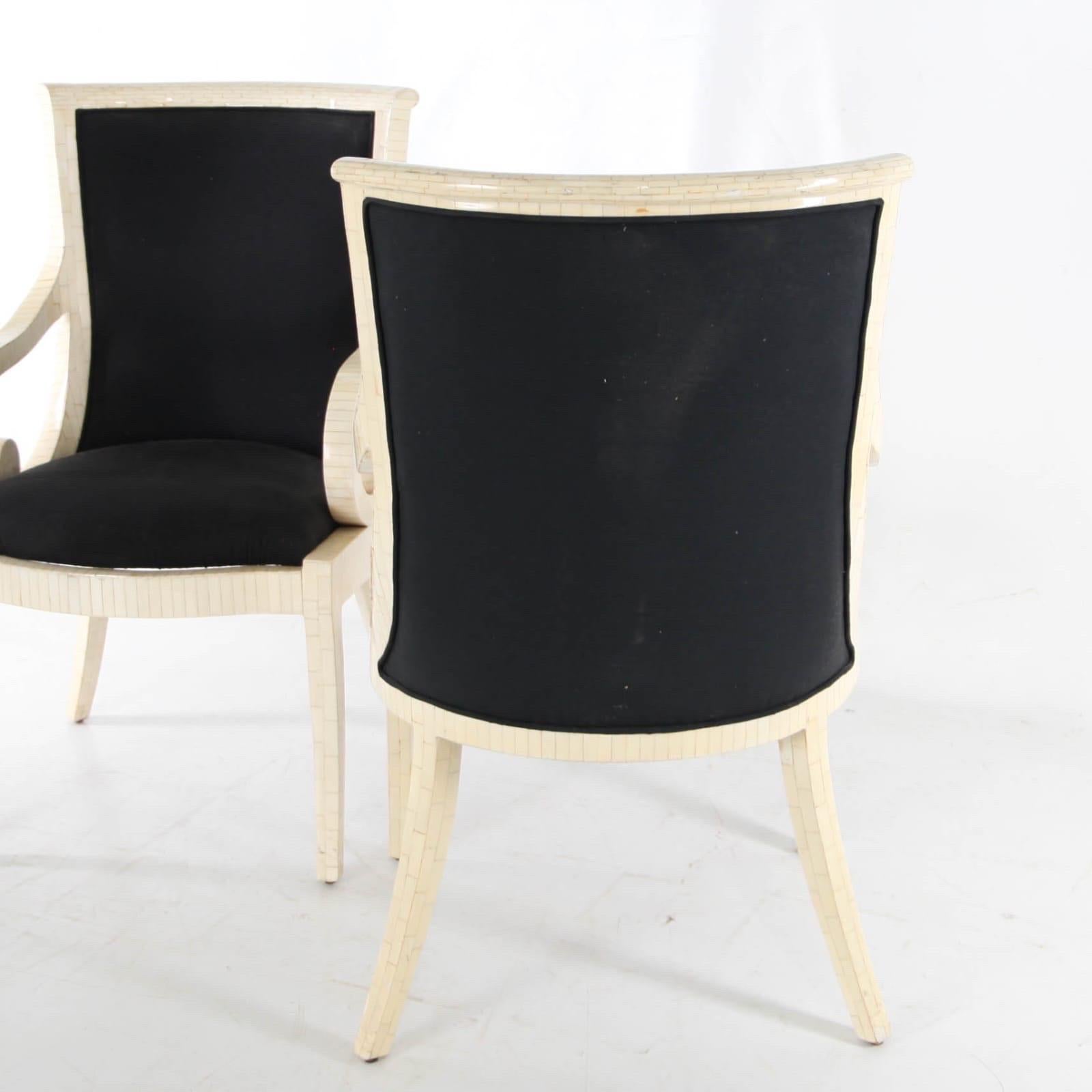 Par de sillones con incrustaciones de huesos en venta 8