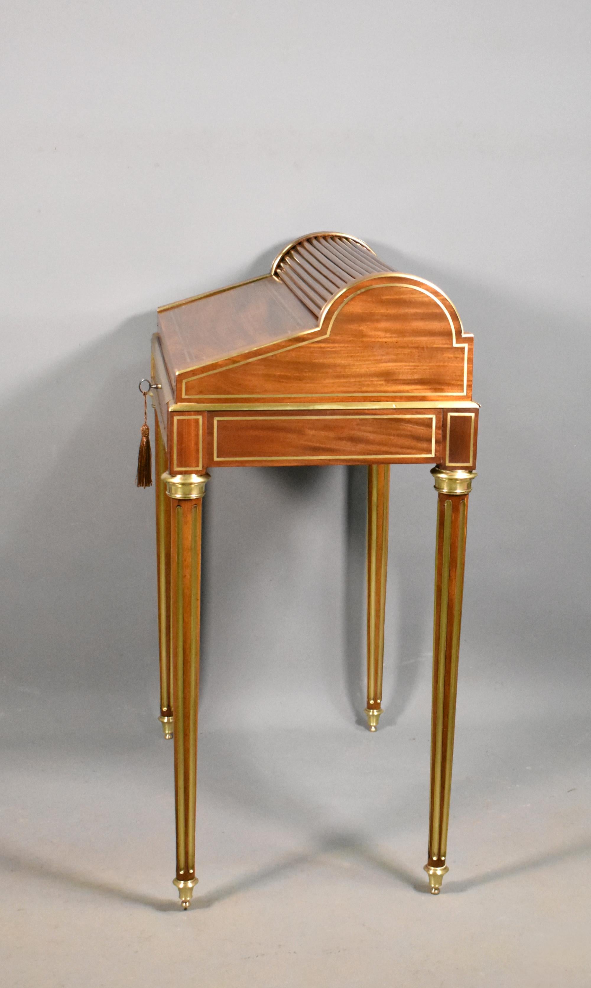 Zylinder-Schreibtisch von Bonheur Du Jour im Louis-XVI.-Stil im Angebot 4