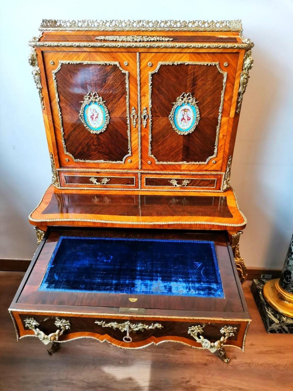 Bonheur Du Jour Desk Napoleon III Period 19th Century Wood Hand Crafted For Sale 1