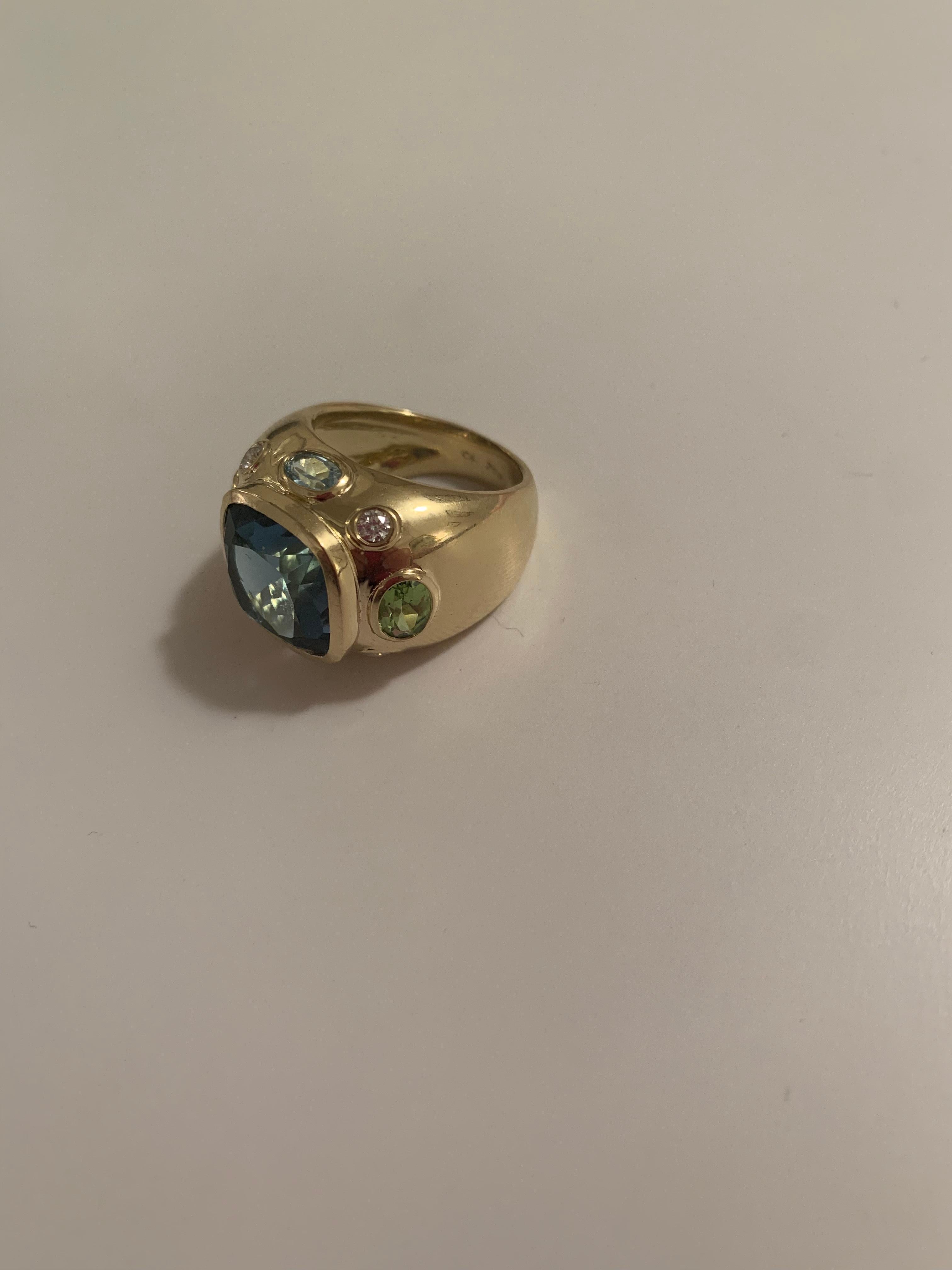 Anello Bonheur, Topazio azzurro, peridoto, topazio azzurro e diamante a cupola in vendita 4