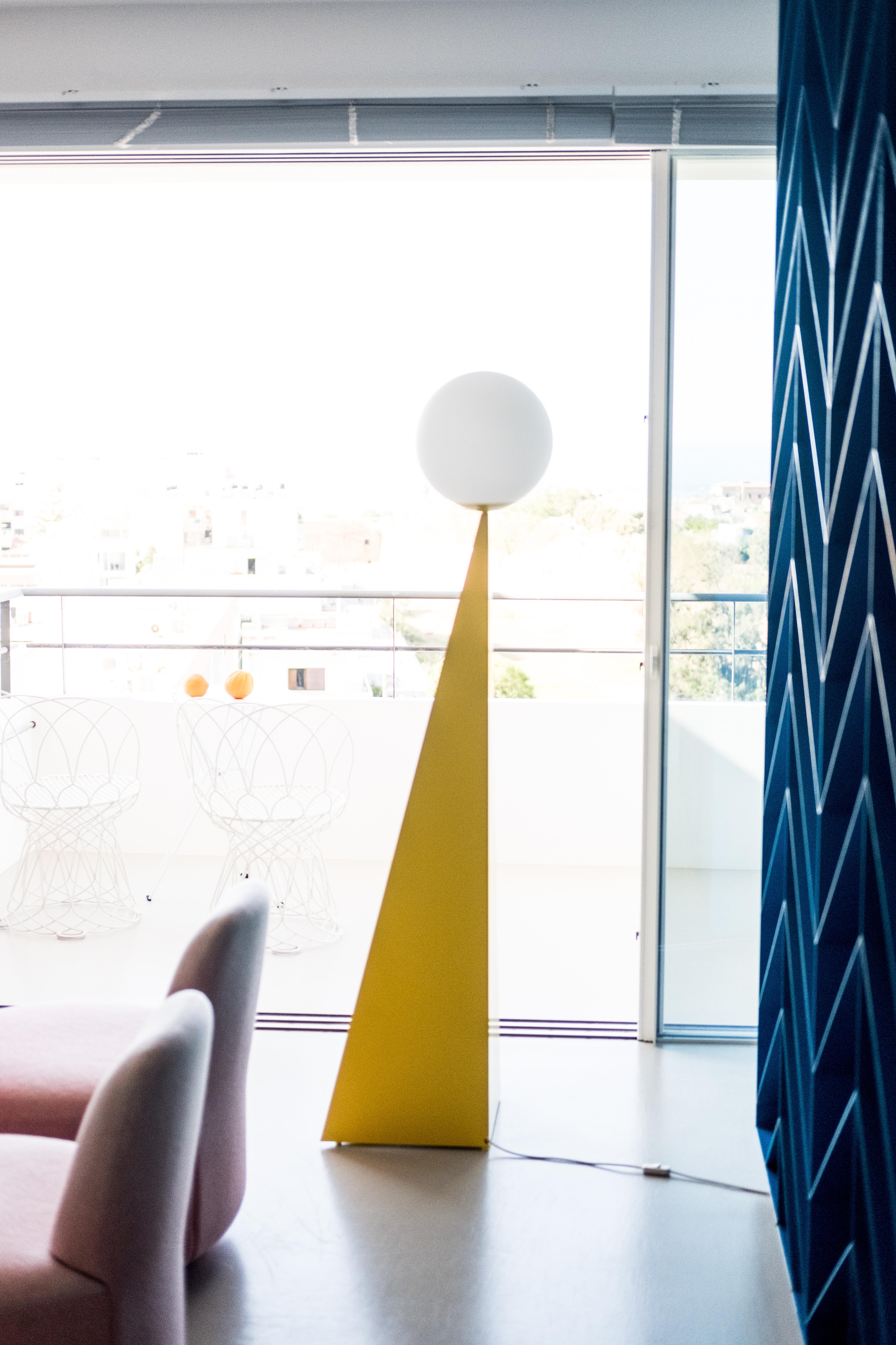 Bonhomme Floor Light by Atelier Areti
Dimensions: D 27 x W 53.7 x H 171 cm.
Materials: Powder-coated metal, white glass.

Available in black, white, or color versions.

All our lamps can be wired according to each country. If sold to the USA it will