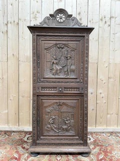Bonnetière - Breton Wardrobe in Carved Solid Oak