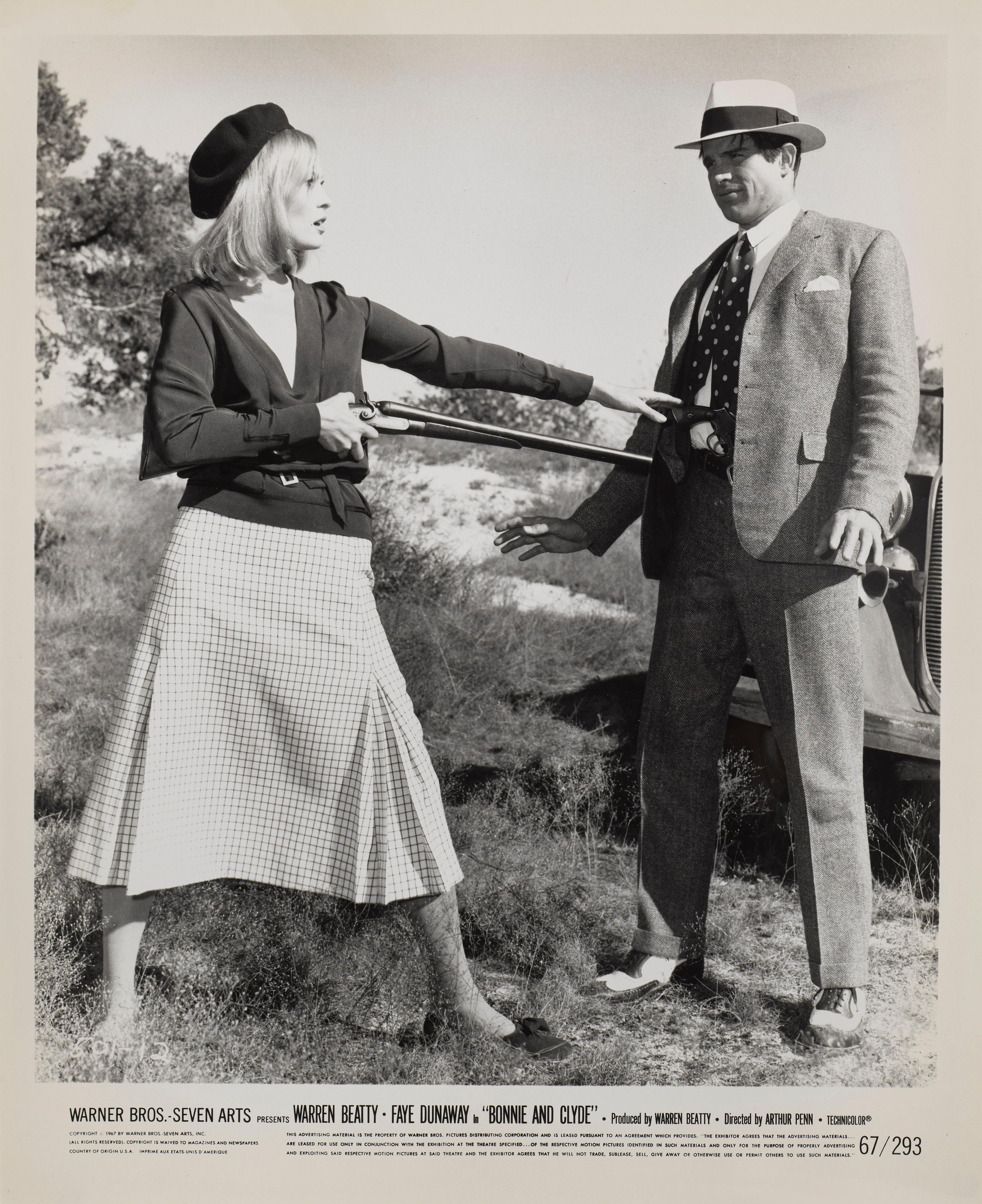 Original US photographic black and white production still from Warren Beatty and Faye Dunaway's 1967 crime romance directed by
Arthur Penn. This production still shows a great image of Faye Dunaway holding a shotgun at Warren Beatty.