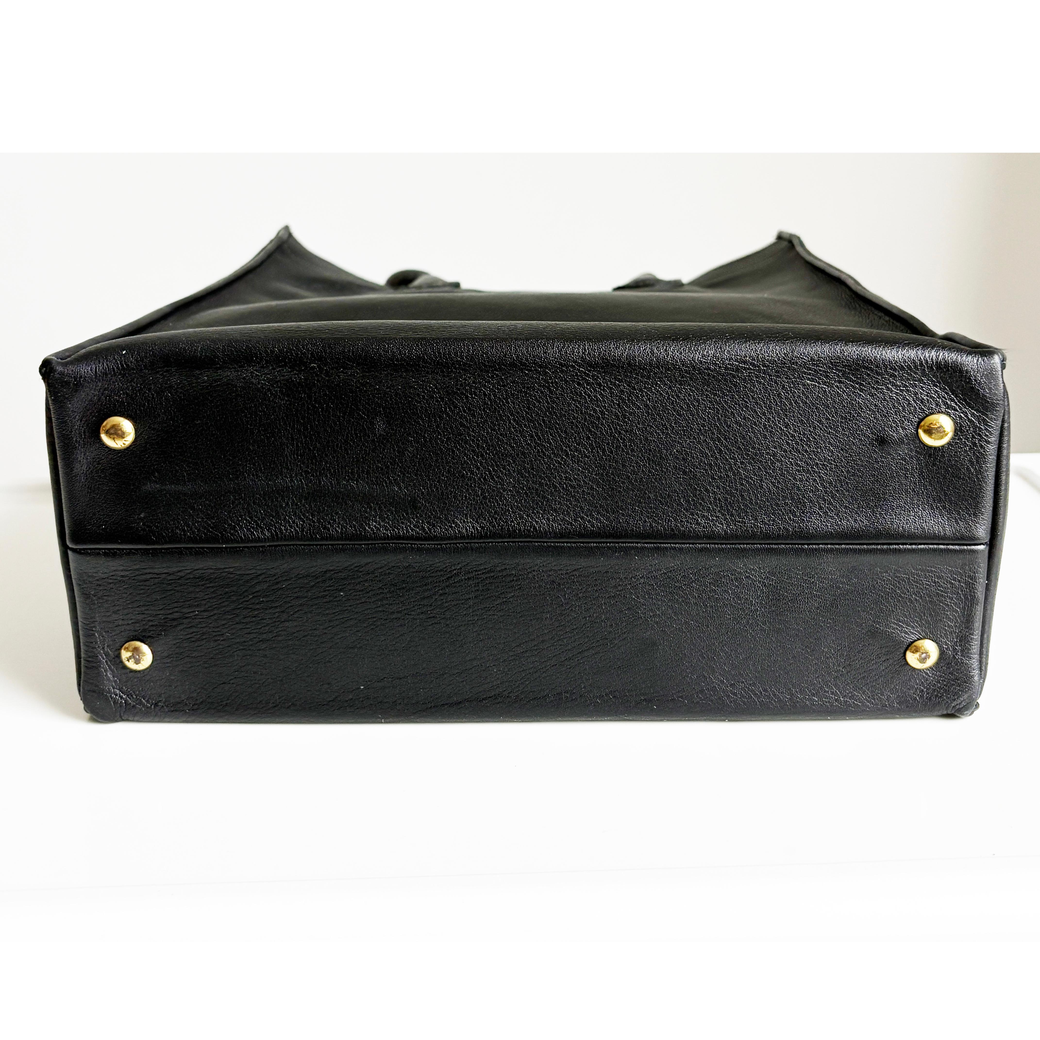 Bonnie Cashin for Coach Classic Shopping Tote Black Cowhide Leather Vintage 60s For Sale 5