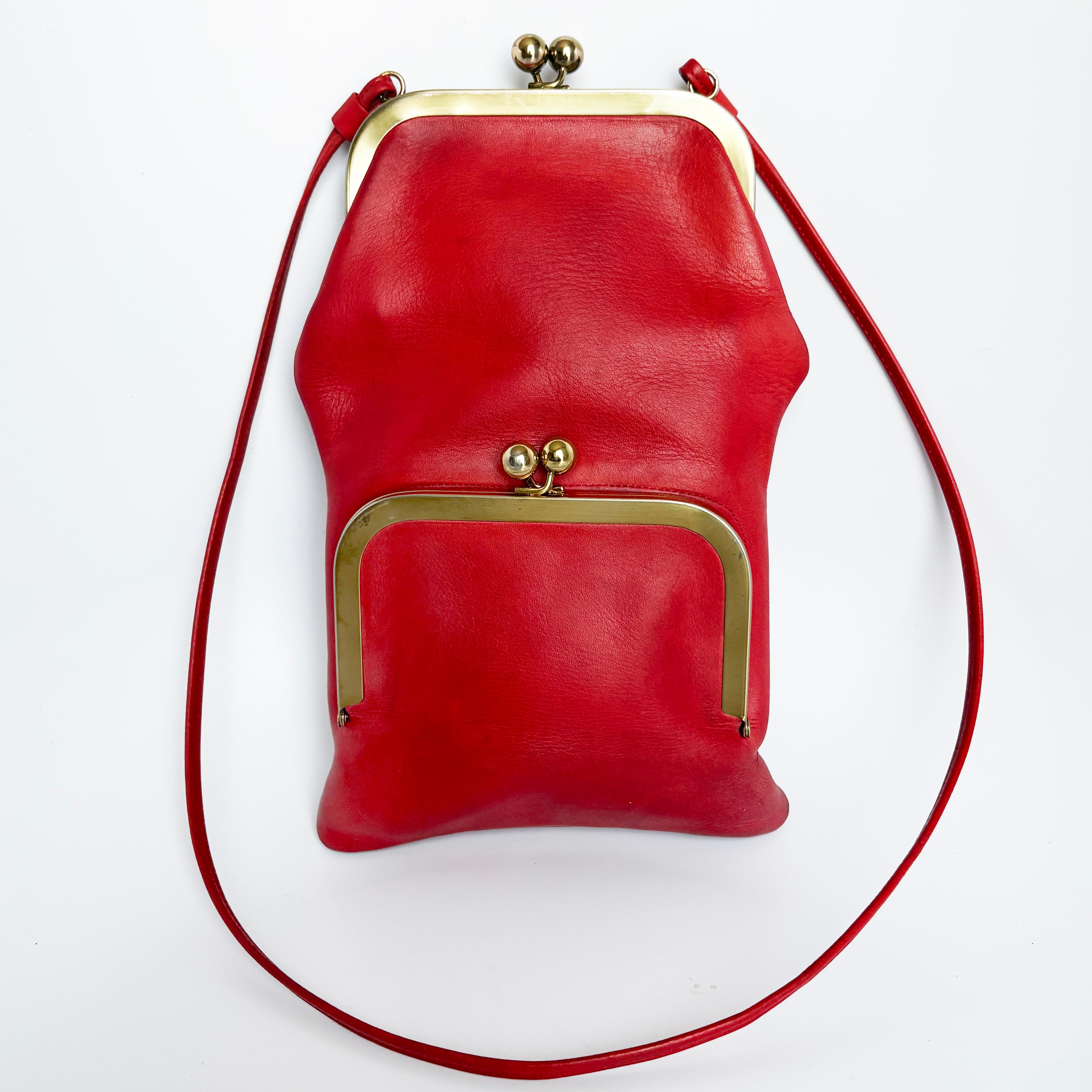Bonnie Cashin für Coach Swinger Tasche mit doppeltem Rahmen und Kissenschloss aus rotem Leder Vintage für Damen oder Herren im Angebot