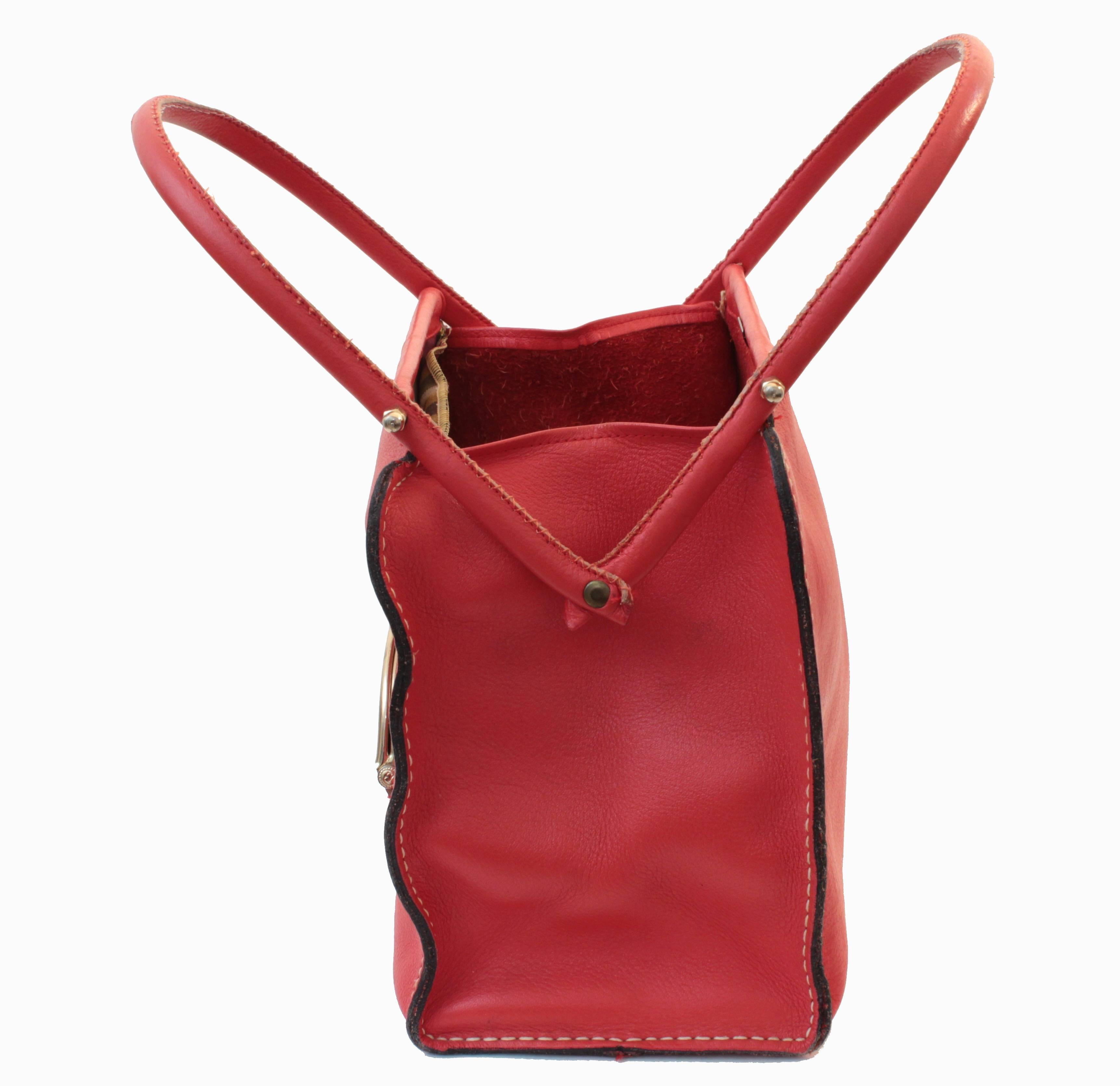 Bonnie Cashin pour Coach - Sac fourre-tout en cuir rouge avec cadre ciseau, sac cabas, 1966 1