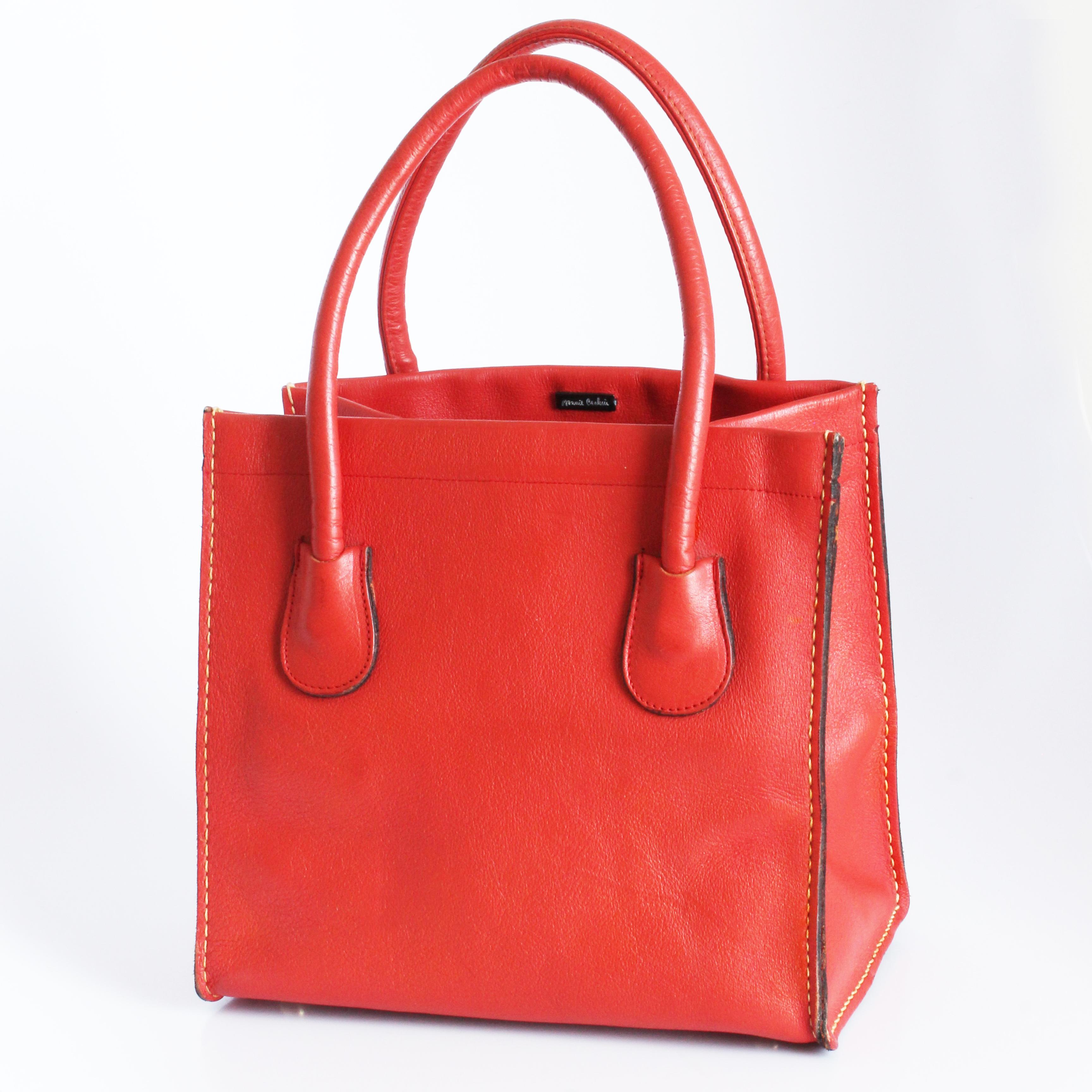 Sac fourre-tout Bonnie Cashin pour Coach Dinky Red Leather avec doublure rayée vintage des années 60   en vente 5