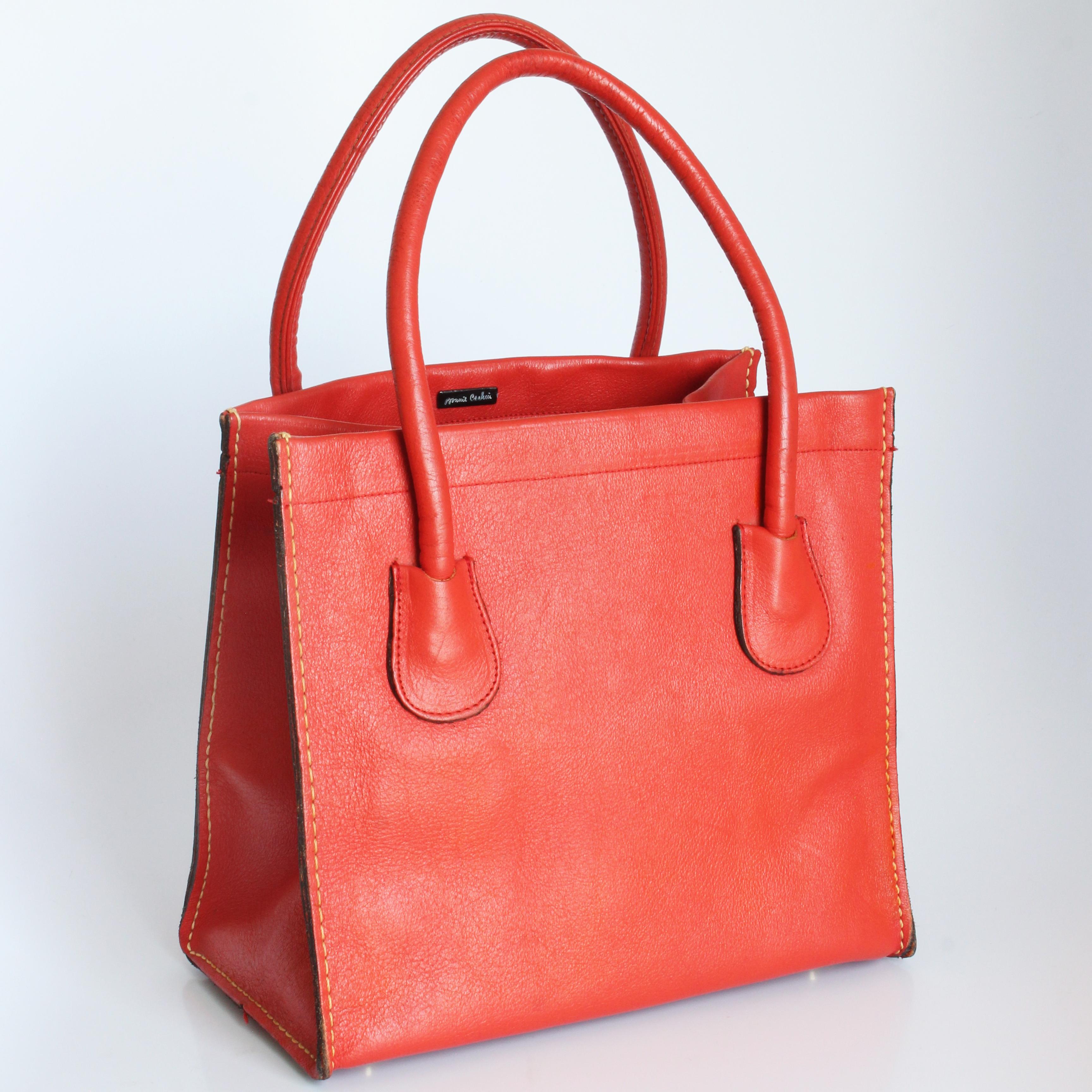 Sac fourre-tout Bonnie Cashin pour Coach Dinky Red Leather avec doublure rayée vintage des années 60   Unisexe en vente