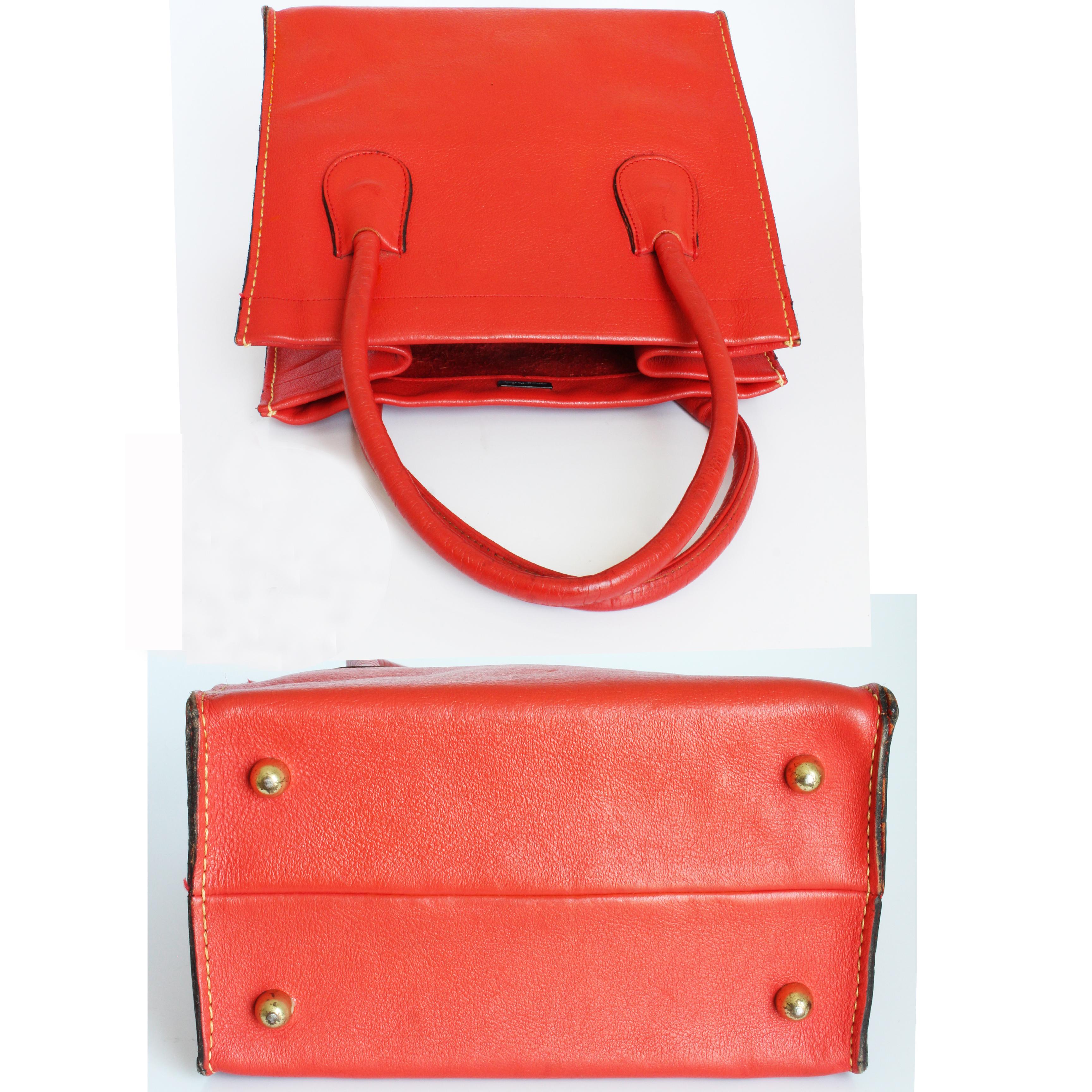 Sac fourre-tout Bonnie Cashin pour Coach Dinky Red Leather avec doublure rayée vintage des années 60   en vente 7