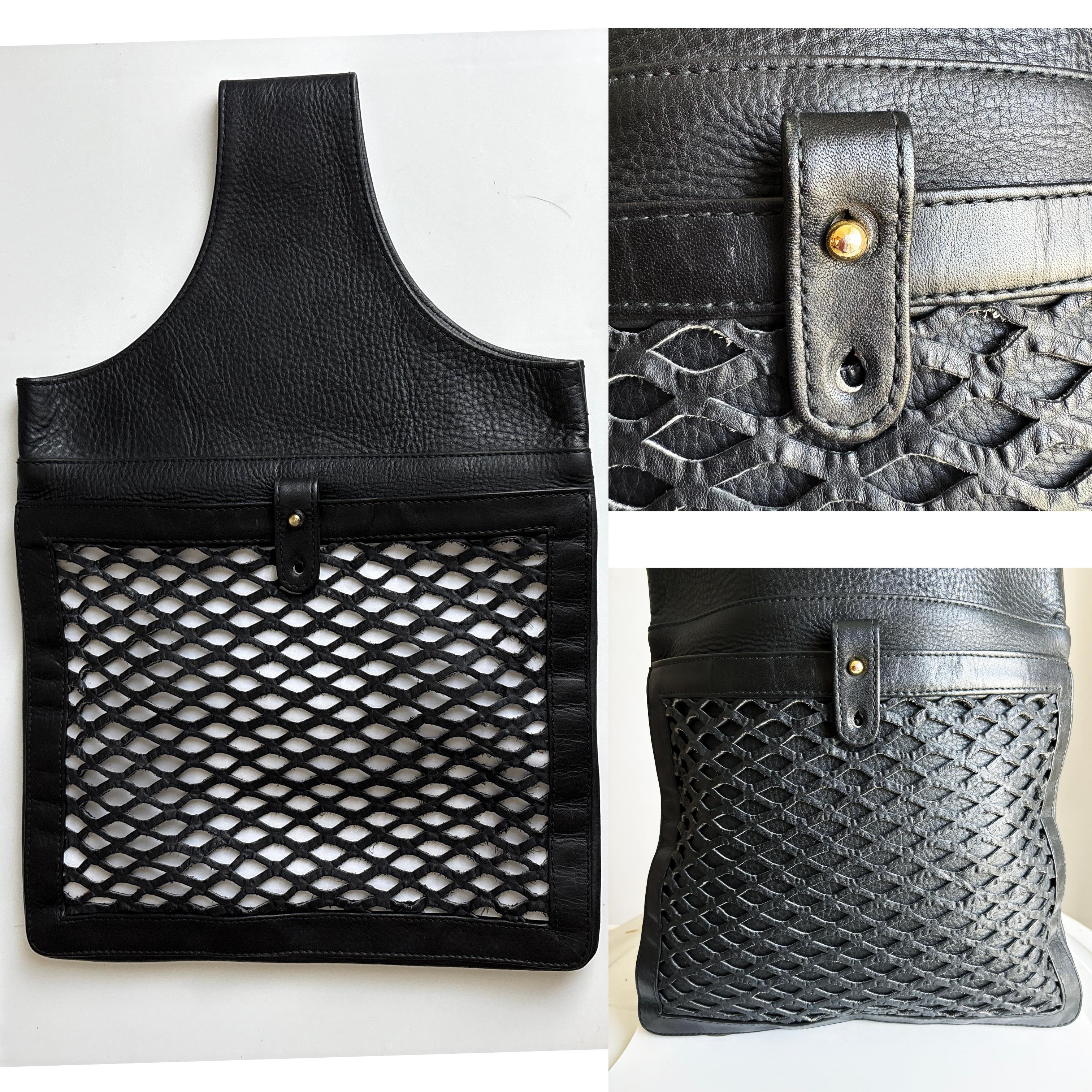 Femenino o masculino Bonnie Cashin para Meyers Bolsa bandolera Piel negra Bolsillo enrejado Raros años 70 Vintage en venta