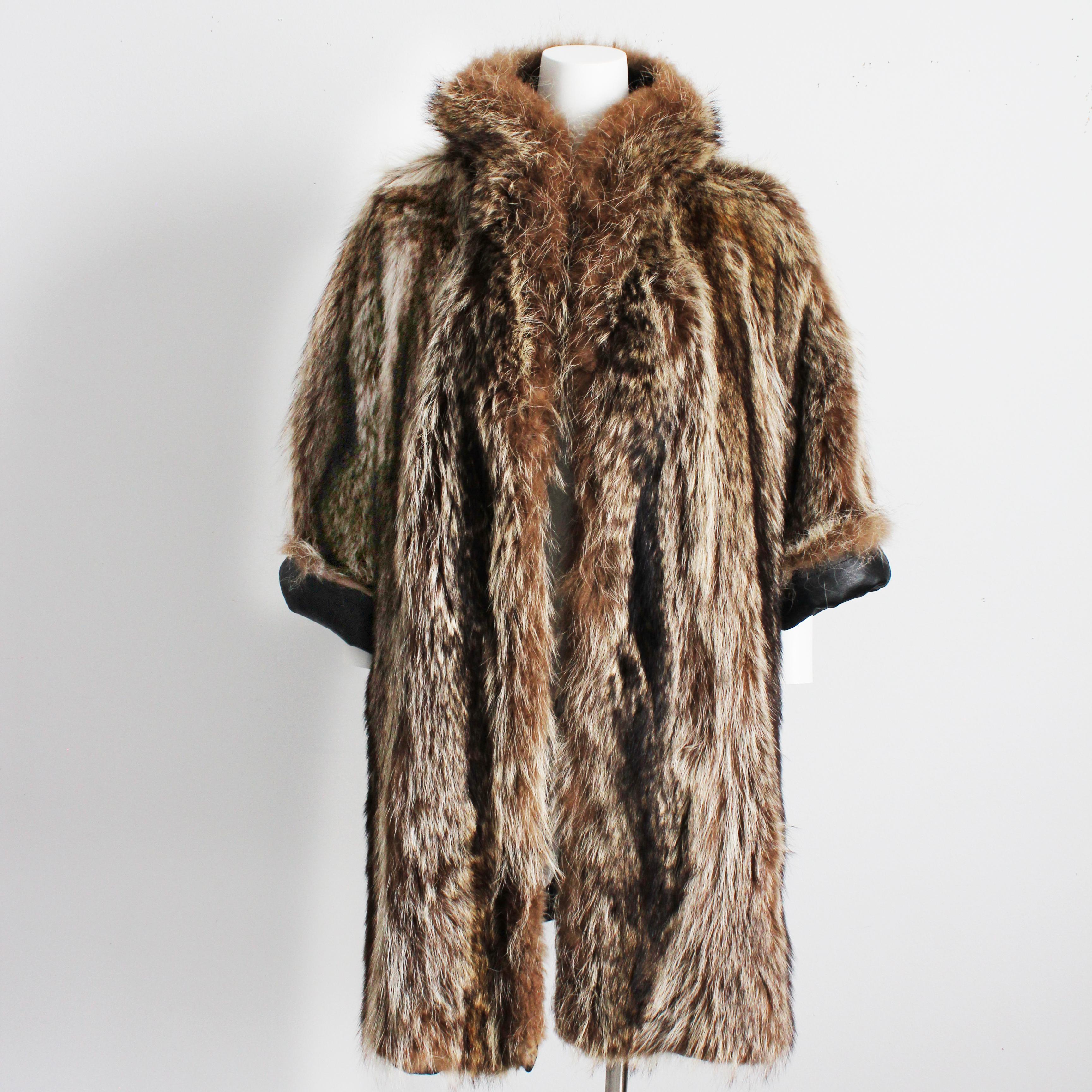 Bonnie Cashin für Sills Mantel Schwarzes Leder Wendbares Raccoon Pelz Vintage 1960er Jahre Damen im Angebot