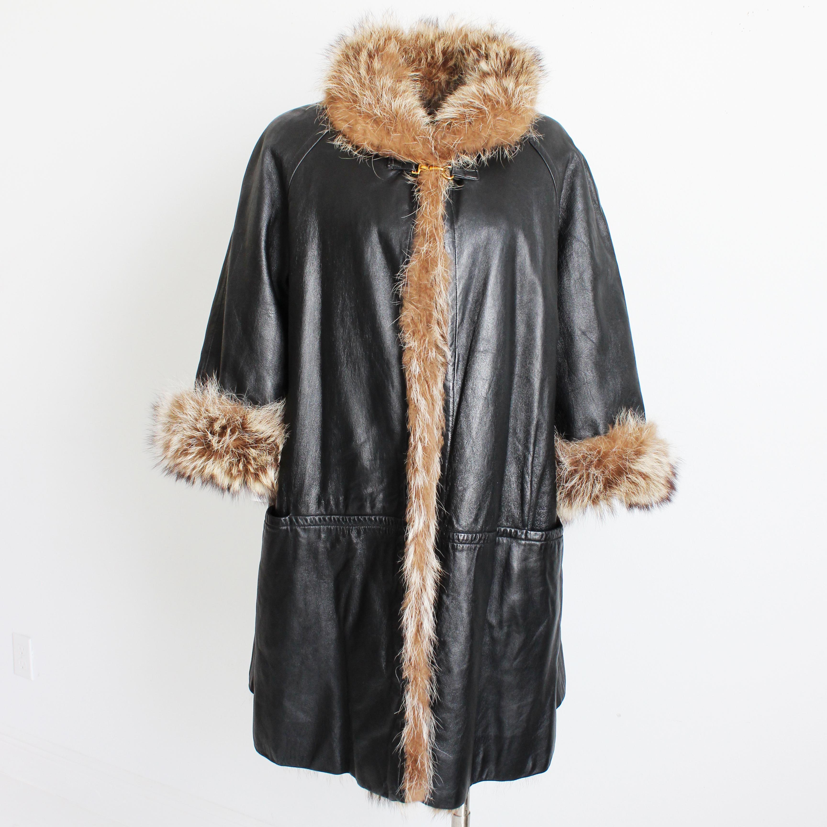 Bonnie Cashin für Sills Mantel Schwarzes Leder Wendbares Raccoon Pelz Vintage 1960er Jahre im Angebot 1