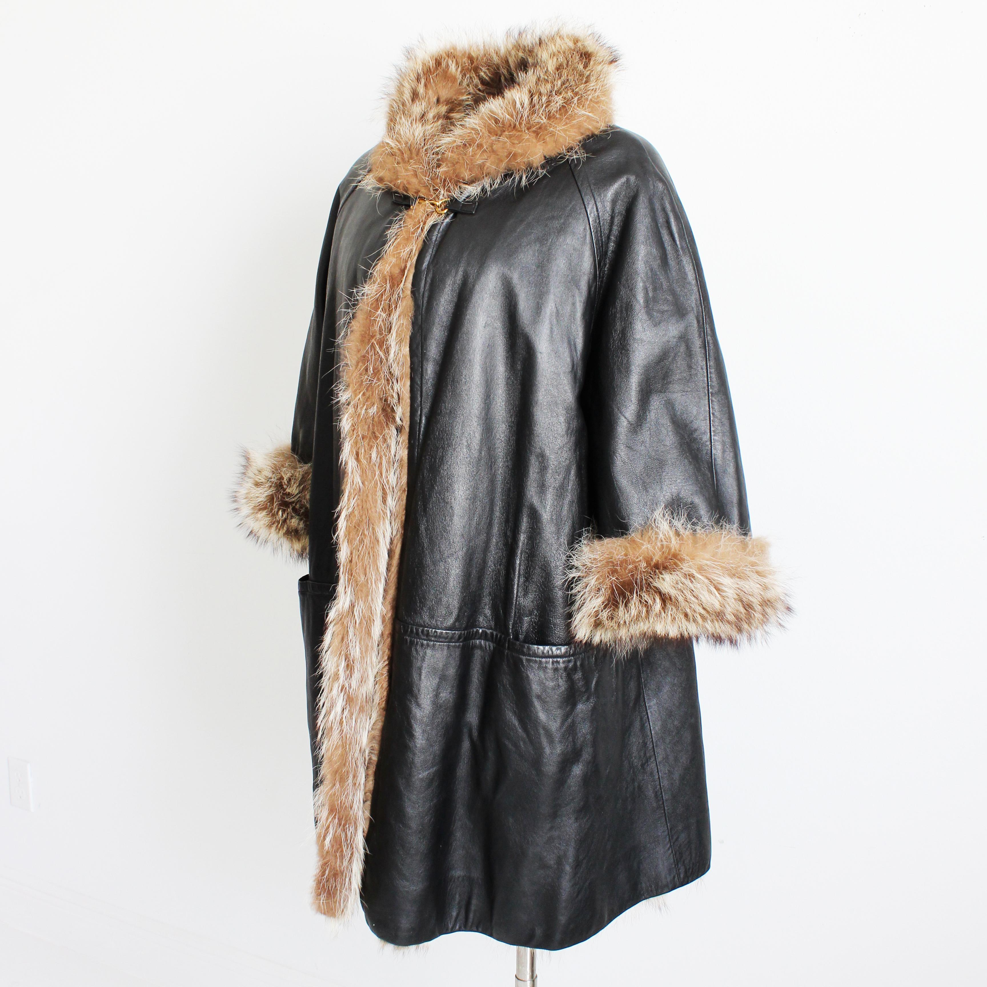 Bonnie Cashin für Sills Mantel Schwarzes Leder Wendbares Raccoon Pelz Vintage 1960er Jahre im Angebot 3