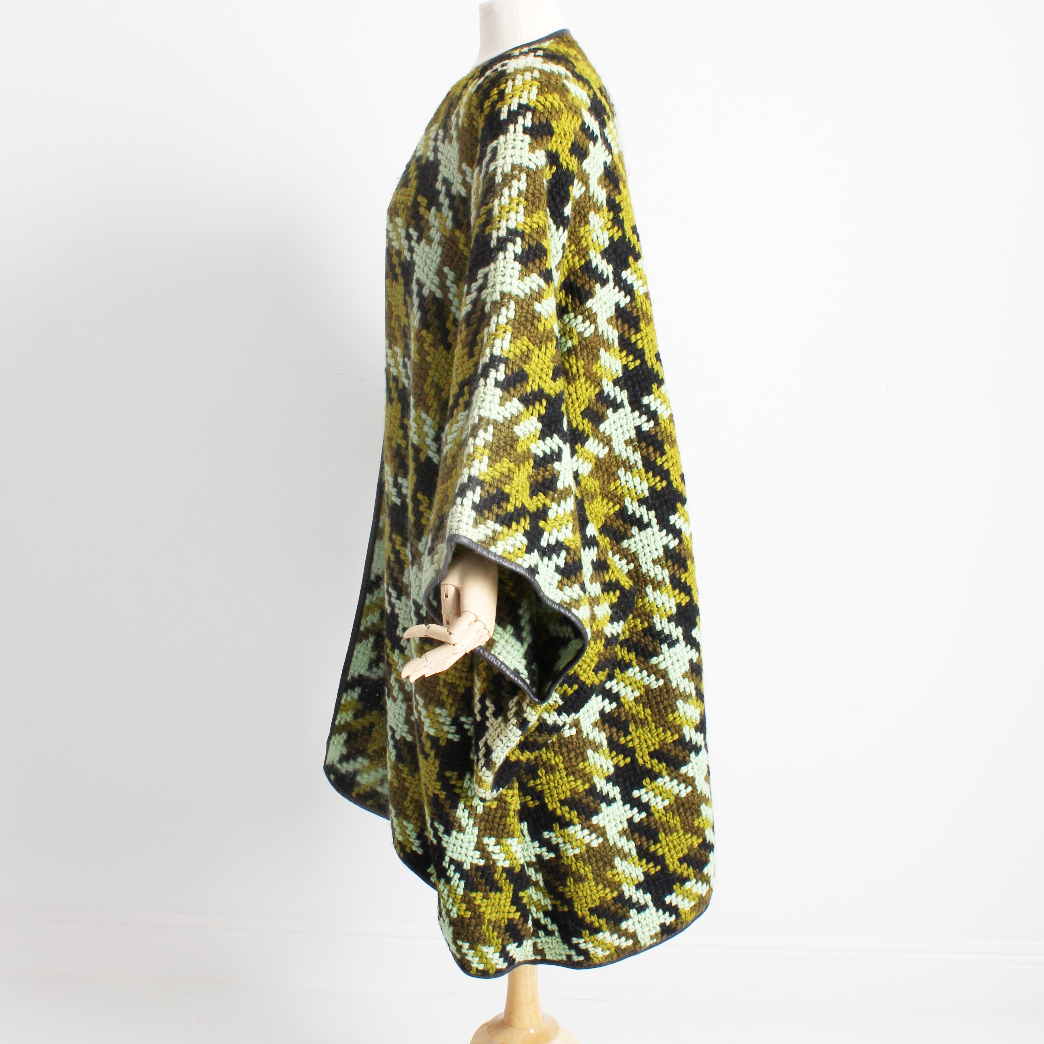 Manteau Bonnie Cashin for Sills pour Poupées surdimensionnées à manches traînantes en tricot bouclé documenté  en vente 7