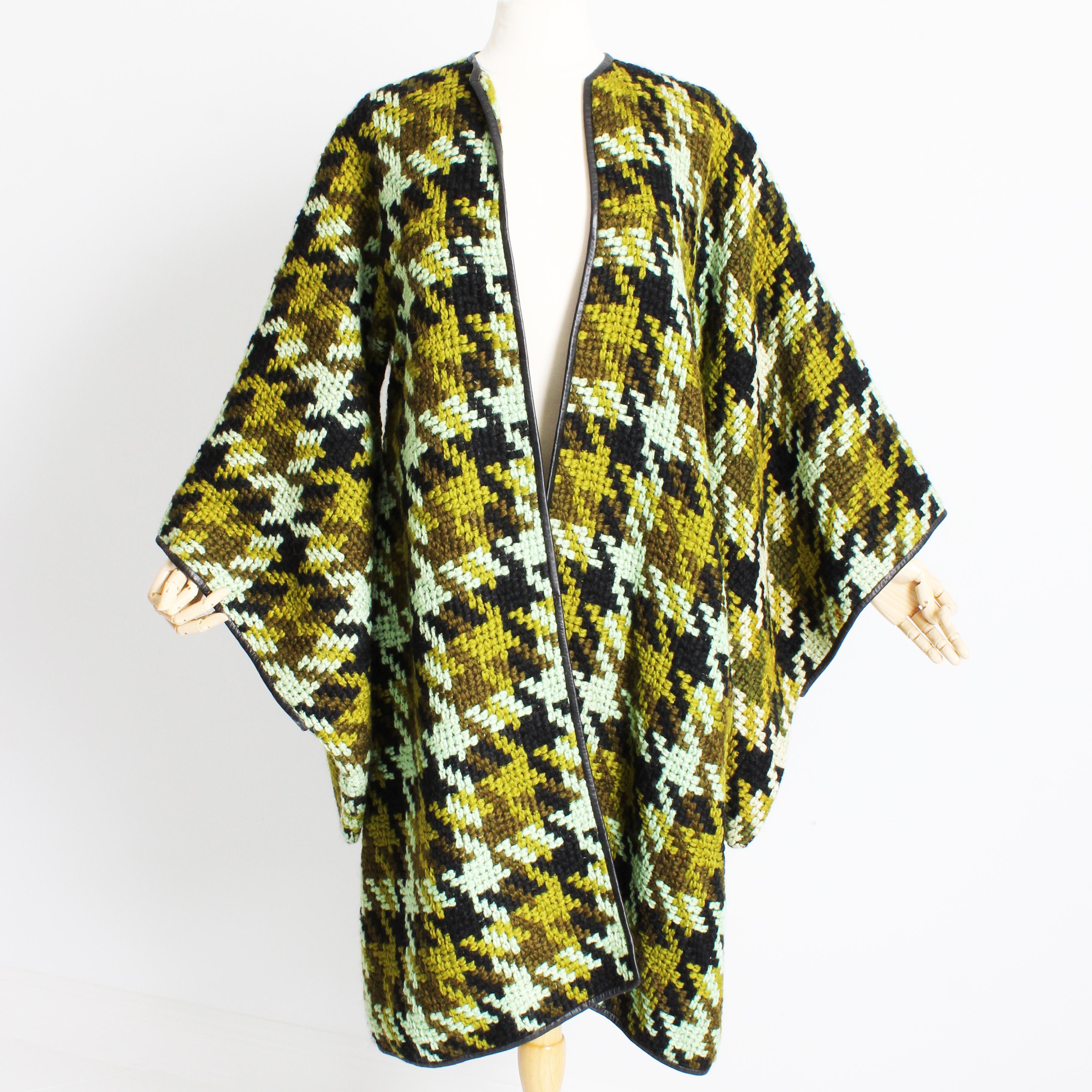 Manteau Bonnie Cashin for Sills pour Poupées surdimensionnées à manches traînantes en tricot bouclé documenté  en vente 5