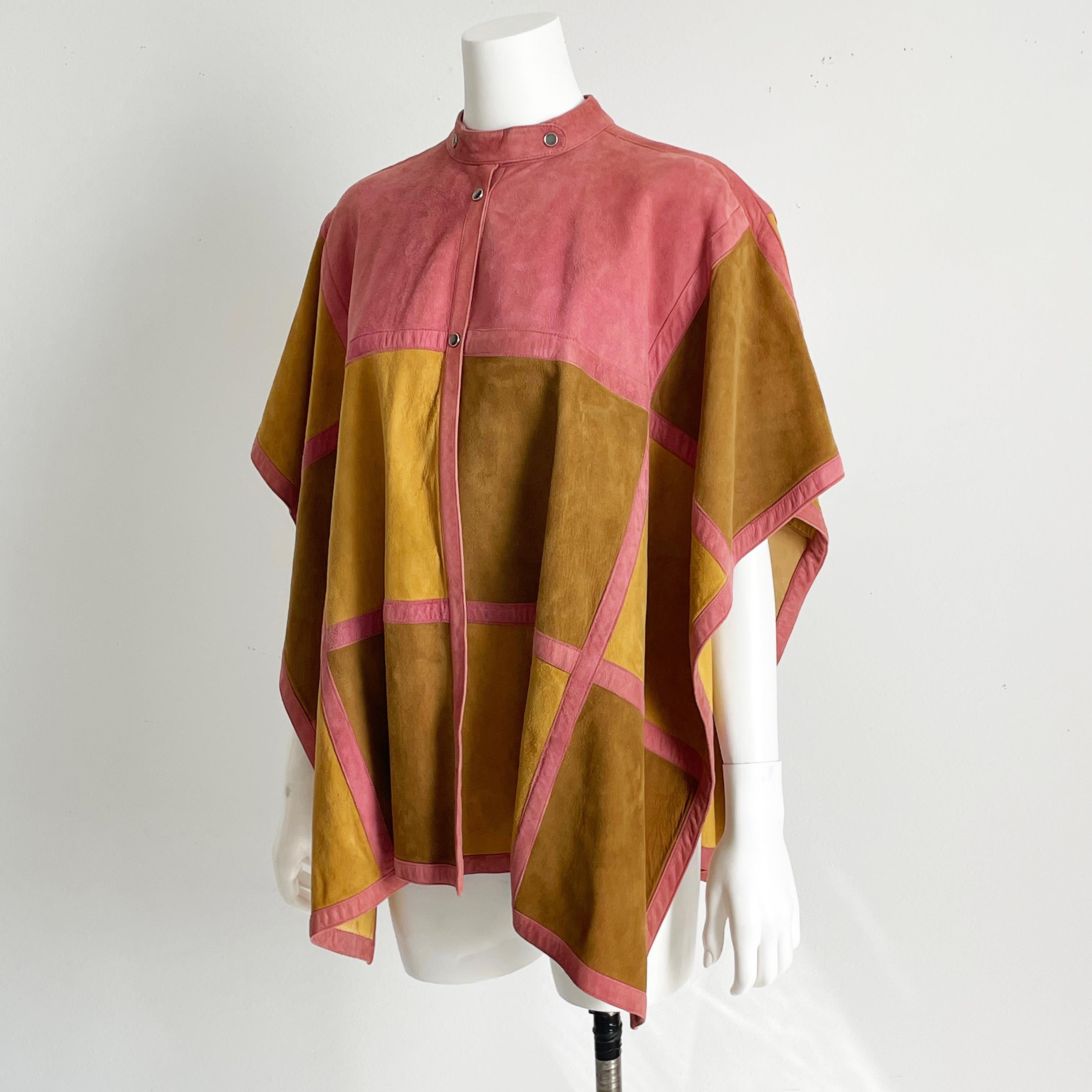 Bonnie Cashin for Sills Poncho cape en daim rose et olive patchwork vintage, années 70 en vente 2