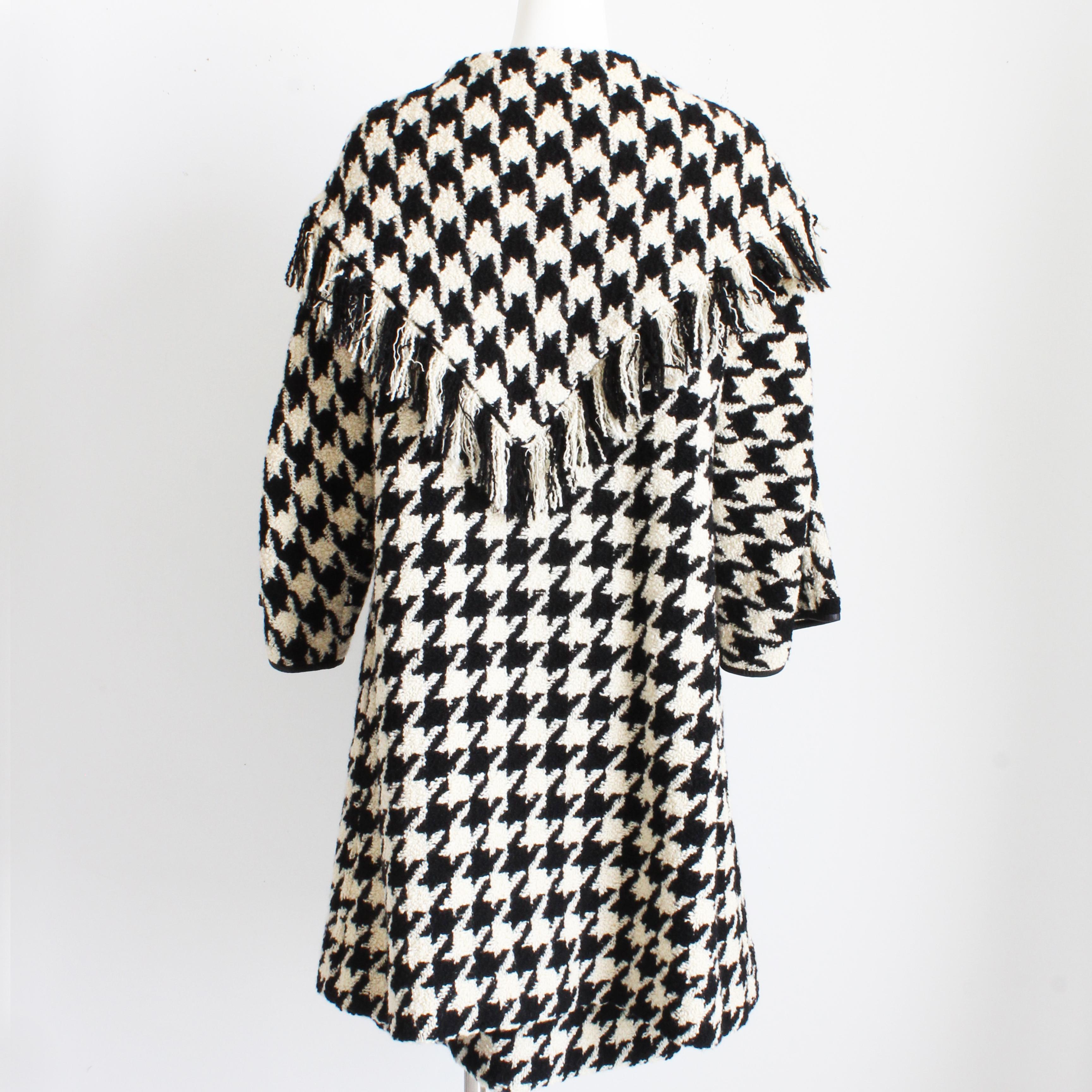 Bonnie Cashin Mantel und Rock Set Houndstooth Boucle Fransen 2pc Anzug Schal Kragen im Angebot 7