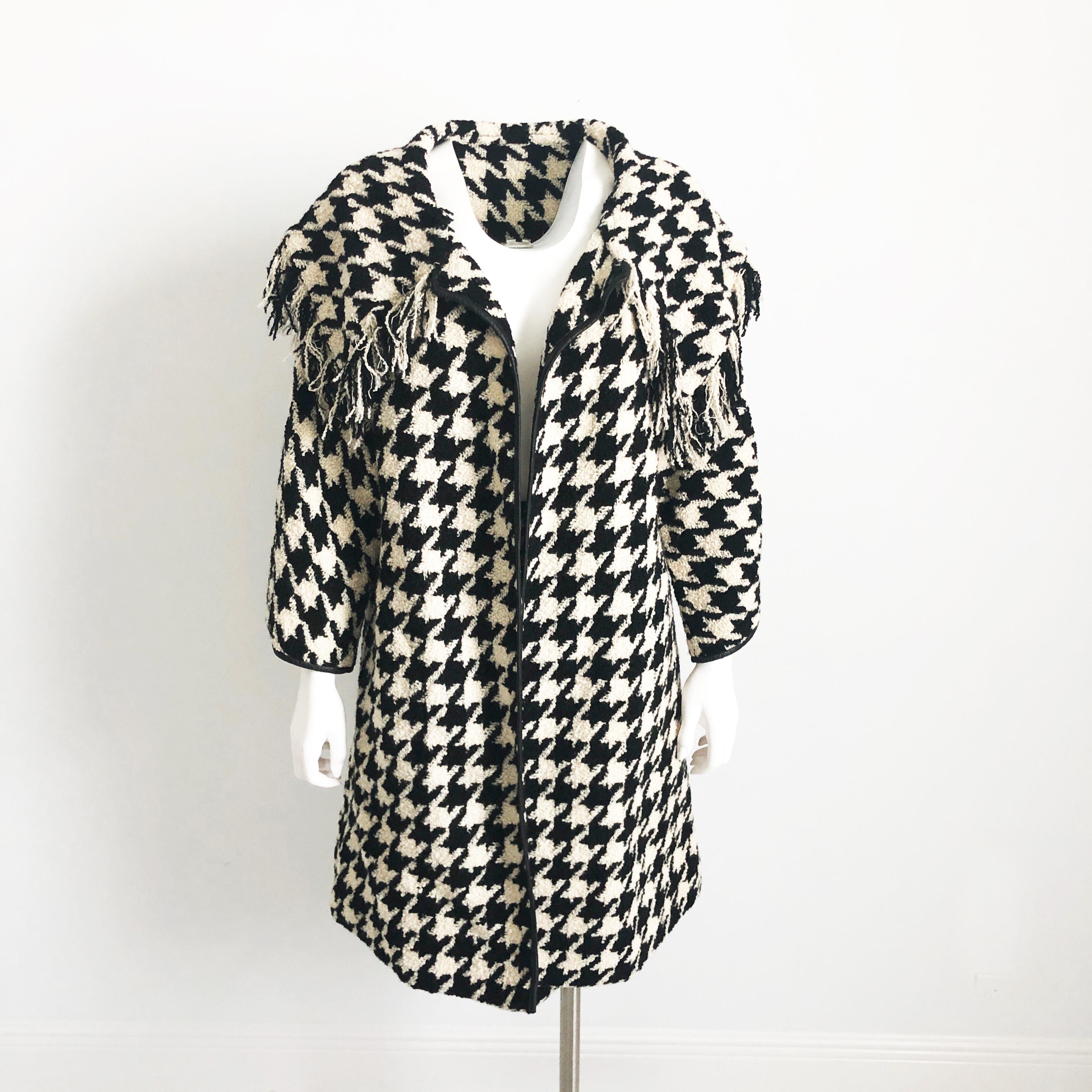 Bonnie Cashin Houndstooth Fringe Coat + Skirt 2pc Ensemble Rare Vintage 1960s M In Good Condition For Sale In Port Saint Lucie, FL
