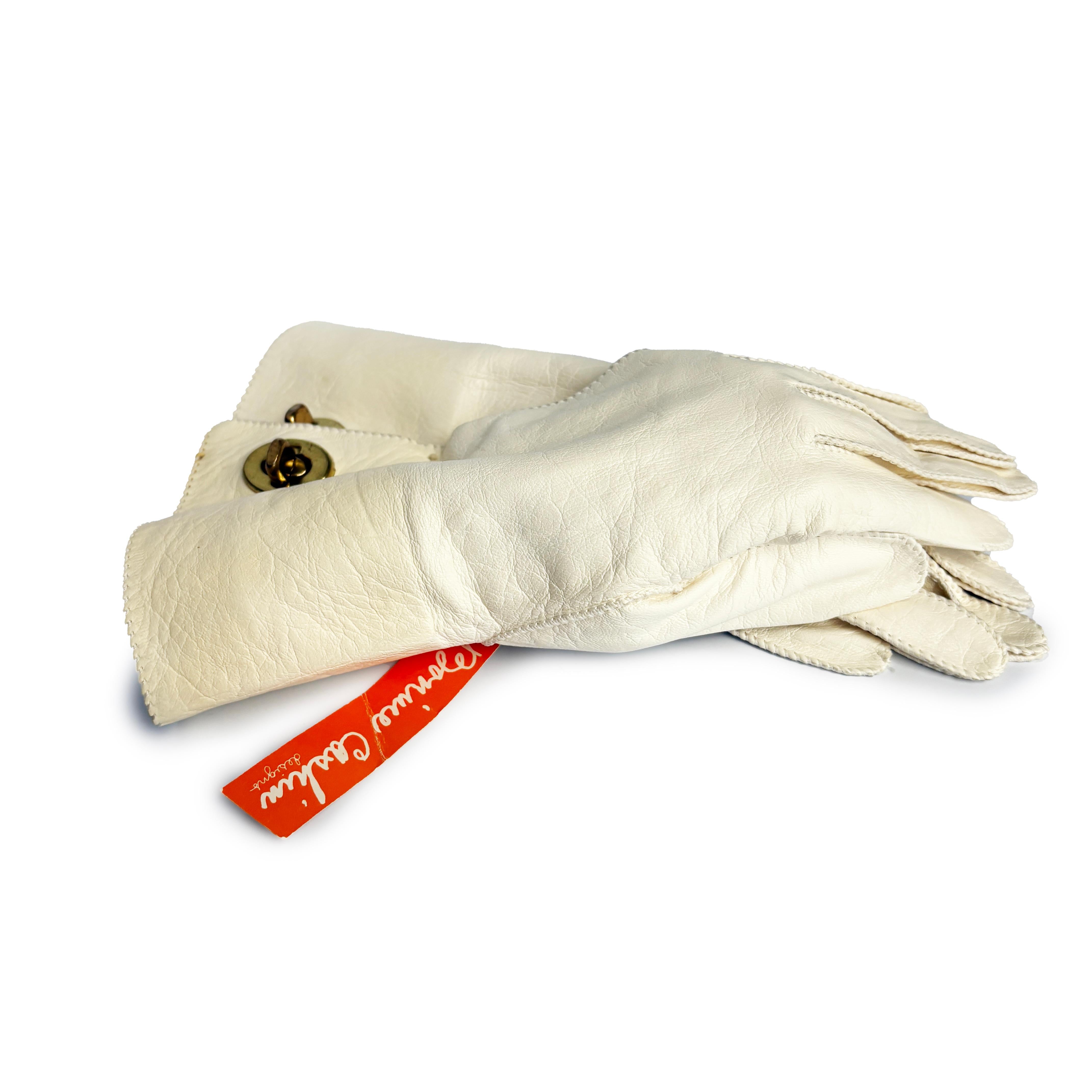 White Bonnie Cashin Leather Gloves Gauntlet Style Iconic Turn Lock Vintage Crescendoe For Sale