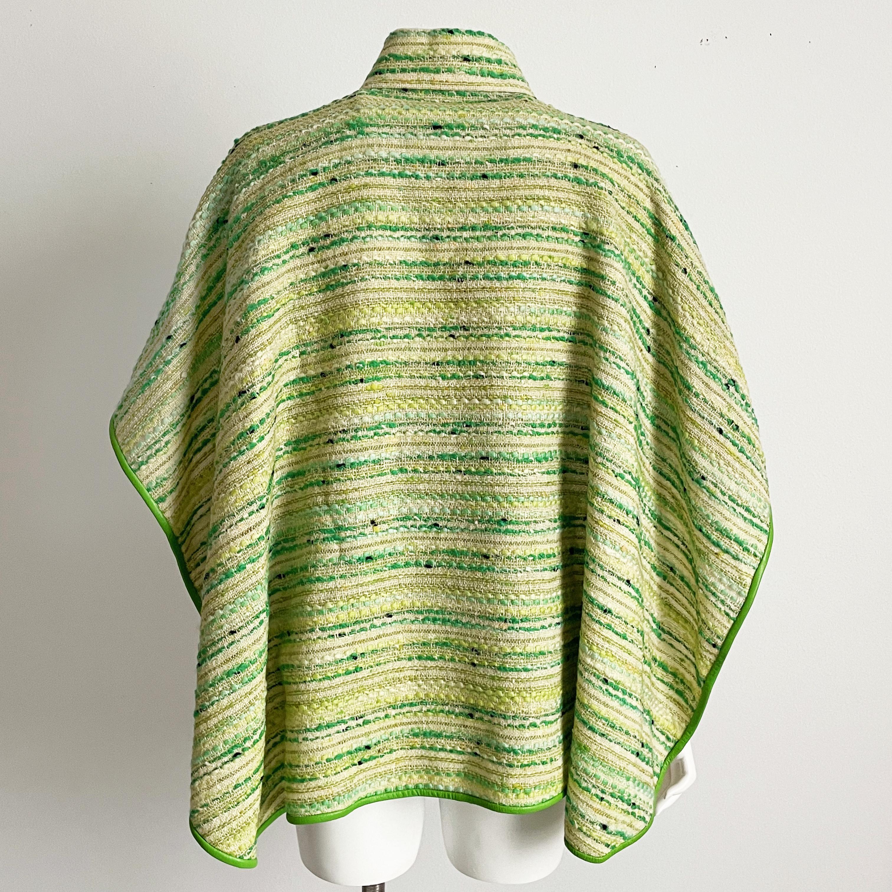 Bonnie Cashin Poncho Boucle Knit Cape with Lime Leather Turnlock Belt Vintage  For Sale 5