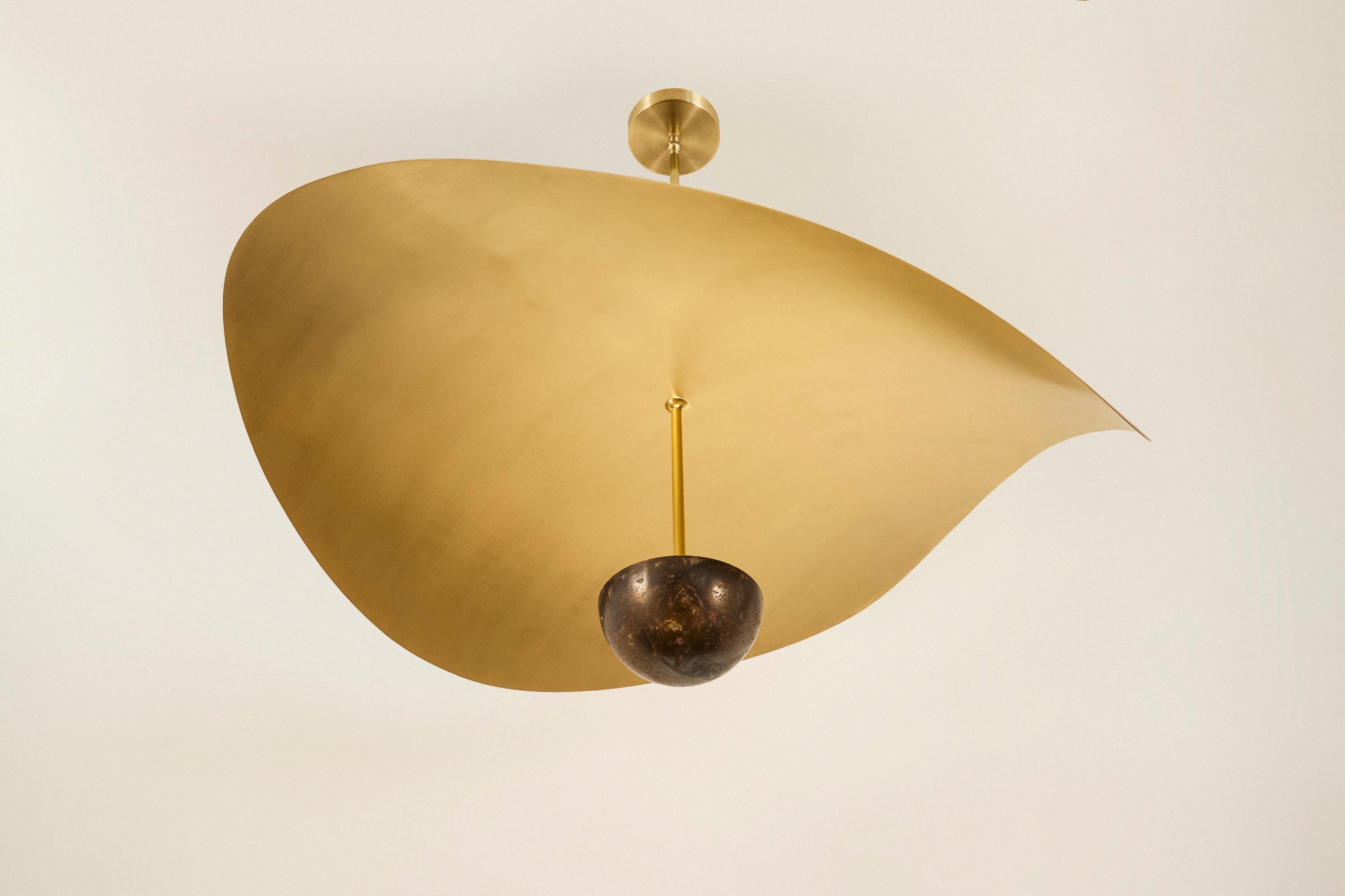 Moderne Petite suspension LED Bonnie Contemporary, laiton massif ou chromé, fait/fini à la main en vente