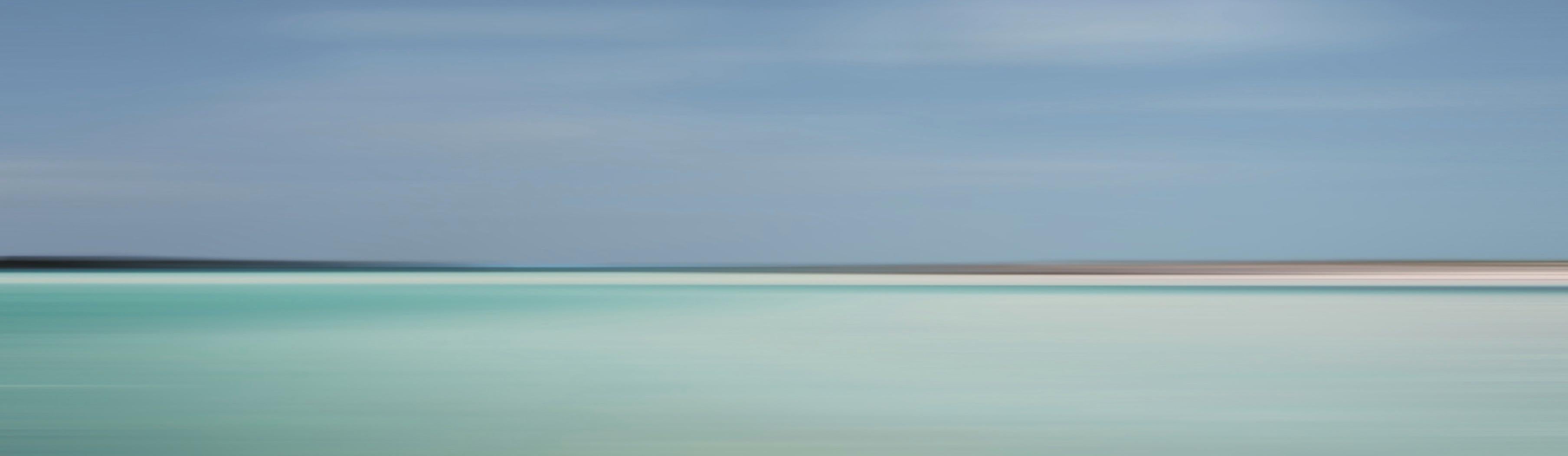 Moderne Photographie Bonnie Edelman « Tranquilo Beach Panorama, T&C », série Scapes, 2011 en vente