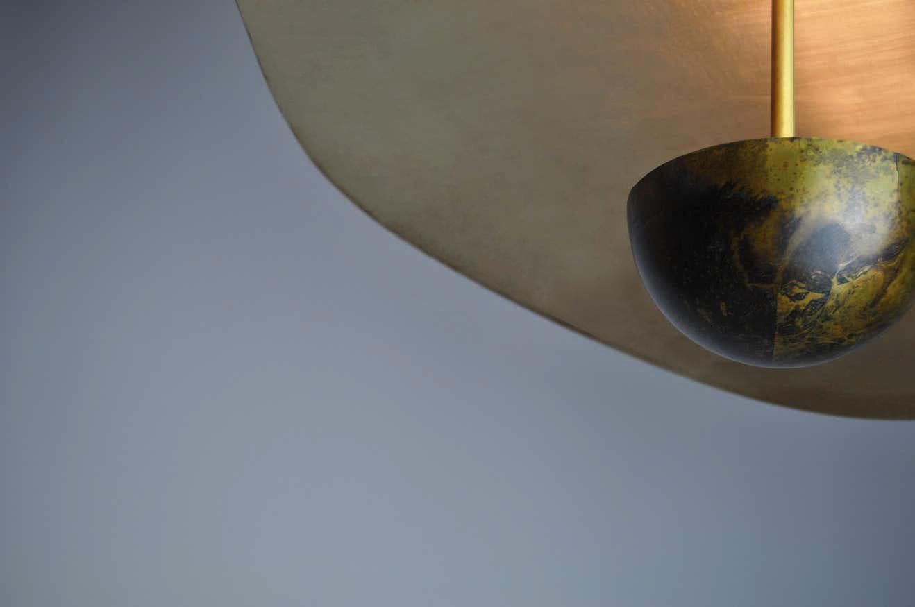 Grande suspension LED sculpturale faite à la main en laiton massif Bonnie, 90 cm/35