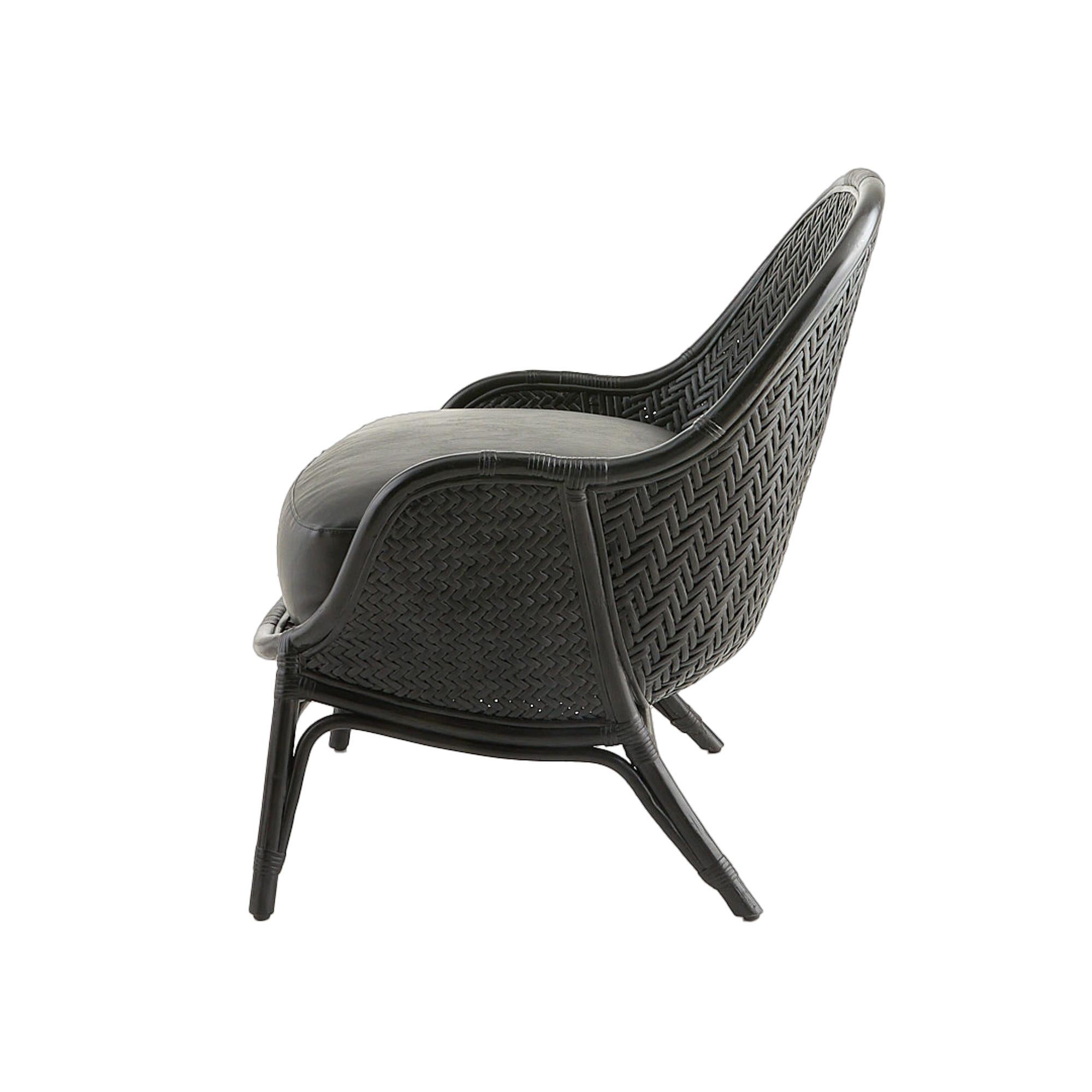 Philippin Chaise longue Bonnie FRS07 - Rotin noir, simili cuir en vente