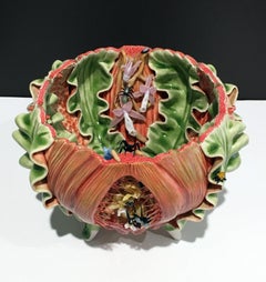 "Cuenco", Escultura de porcelana con detalles de vidrio, referencias anatómicas, esmalte