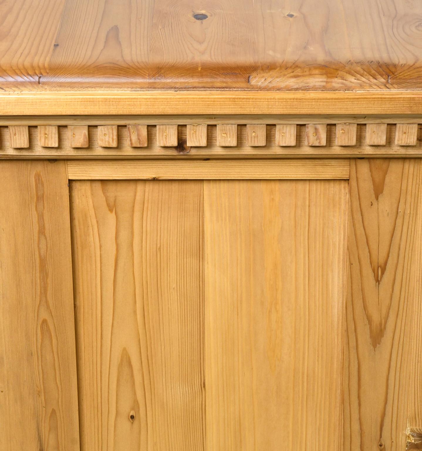 Bonnin Ashley Custom-Made English-Style Sideboard / Credenza in Repurposed Pine For Sale 1